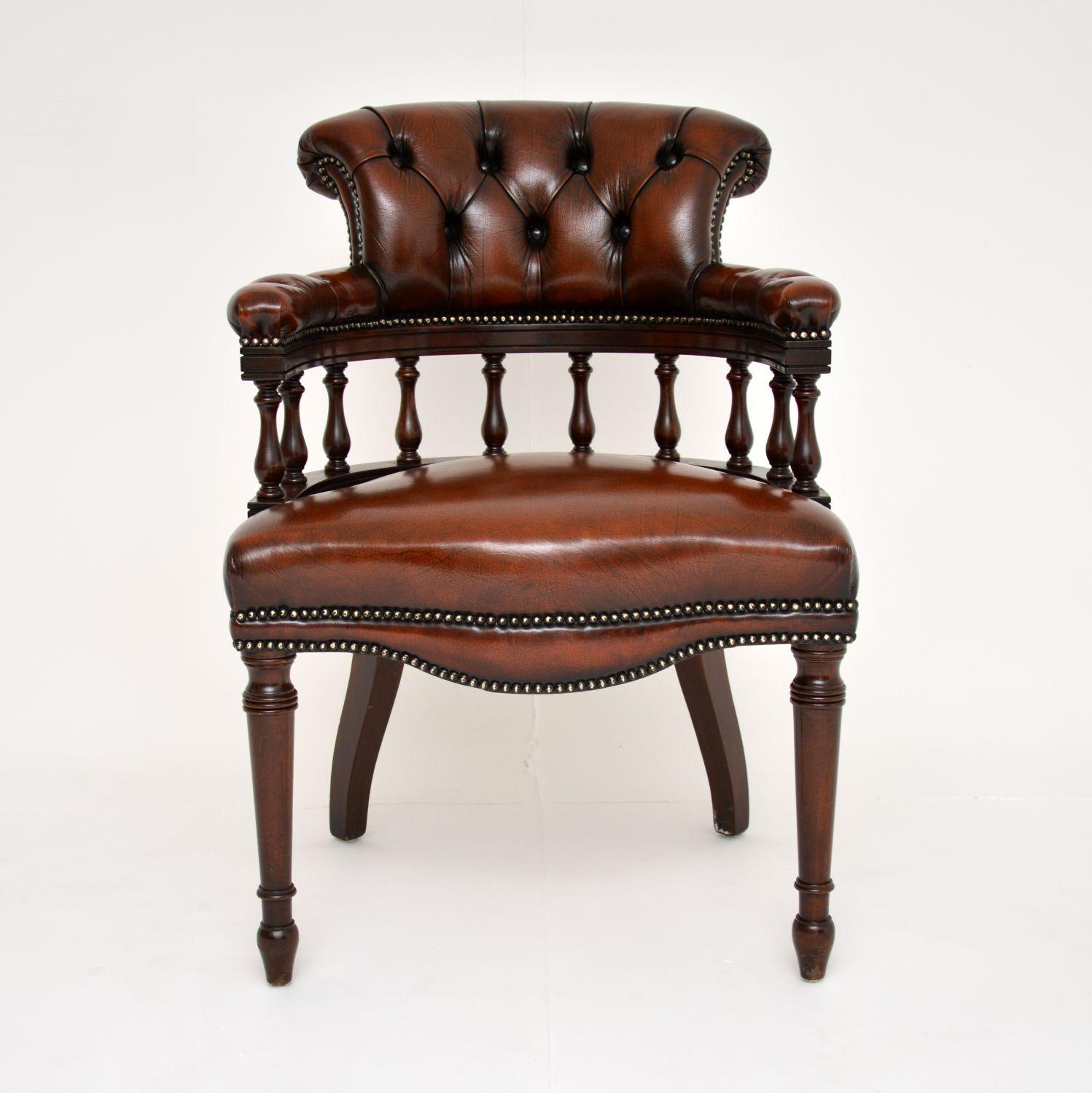 A smart and very comfortable antique captains desk chair in leather. This was made in England, it dates from around the 1930’s.

This is of superb quality, it is sturdy, well built and has a beautiful design. It is a great size with a generous
