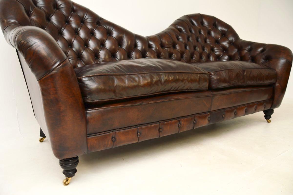 Canapé ancien de style Chesterfield en cuir en vente 3