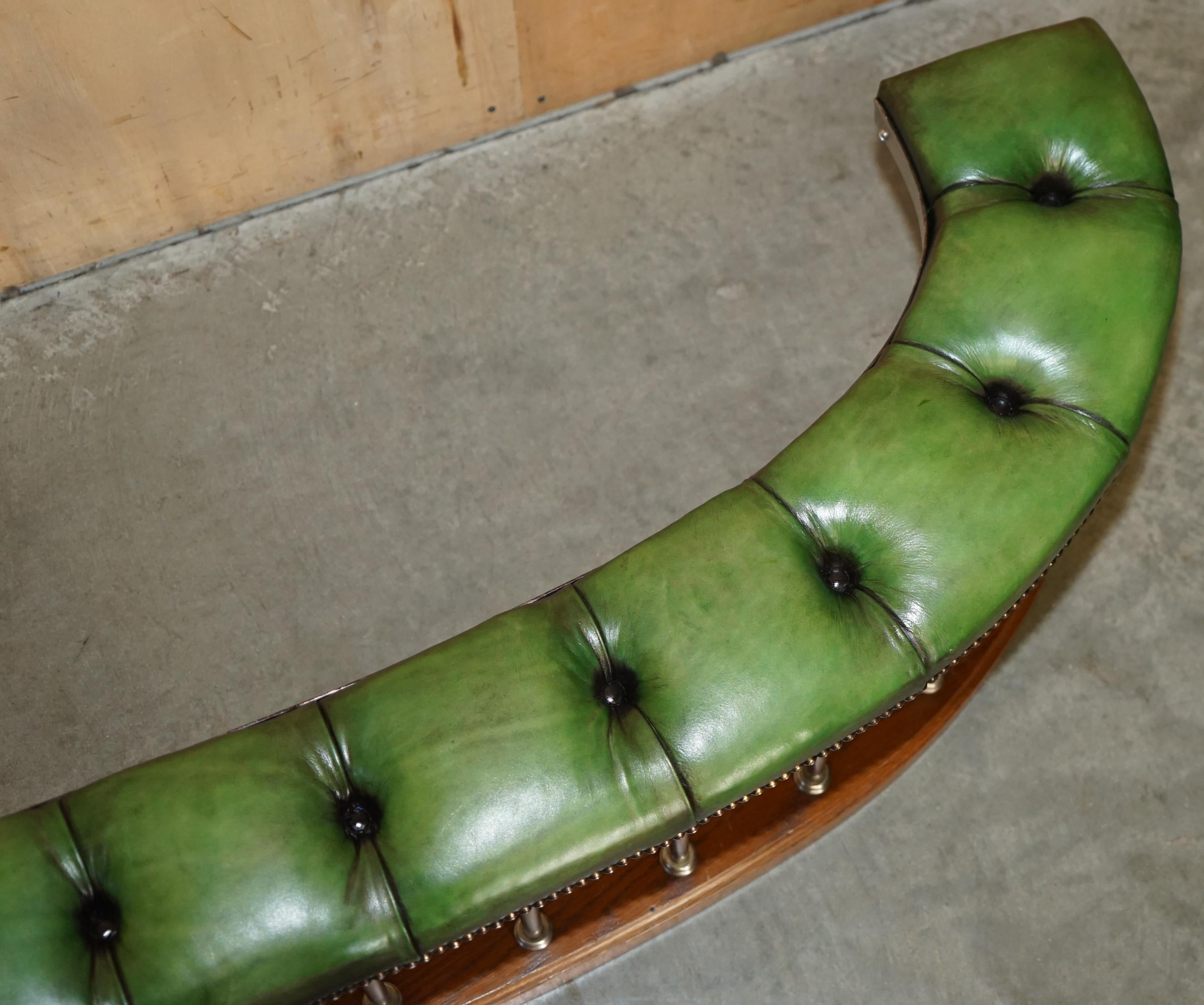 ANTiQUE FIREPLACE CLUB FENDER CHESTERFIELD VICTORIAN RESTORED DEMI LUNE FIREPLACE Bon état - En vente à West Sussex, Pulborough