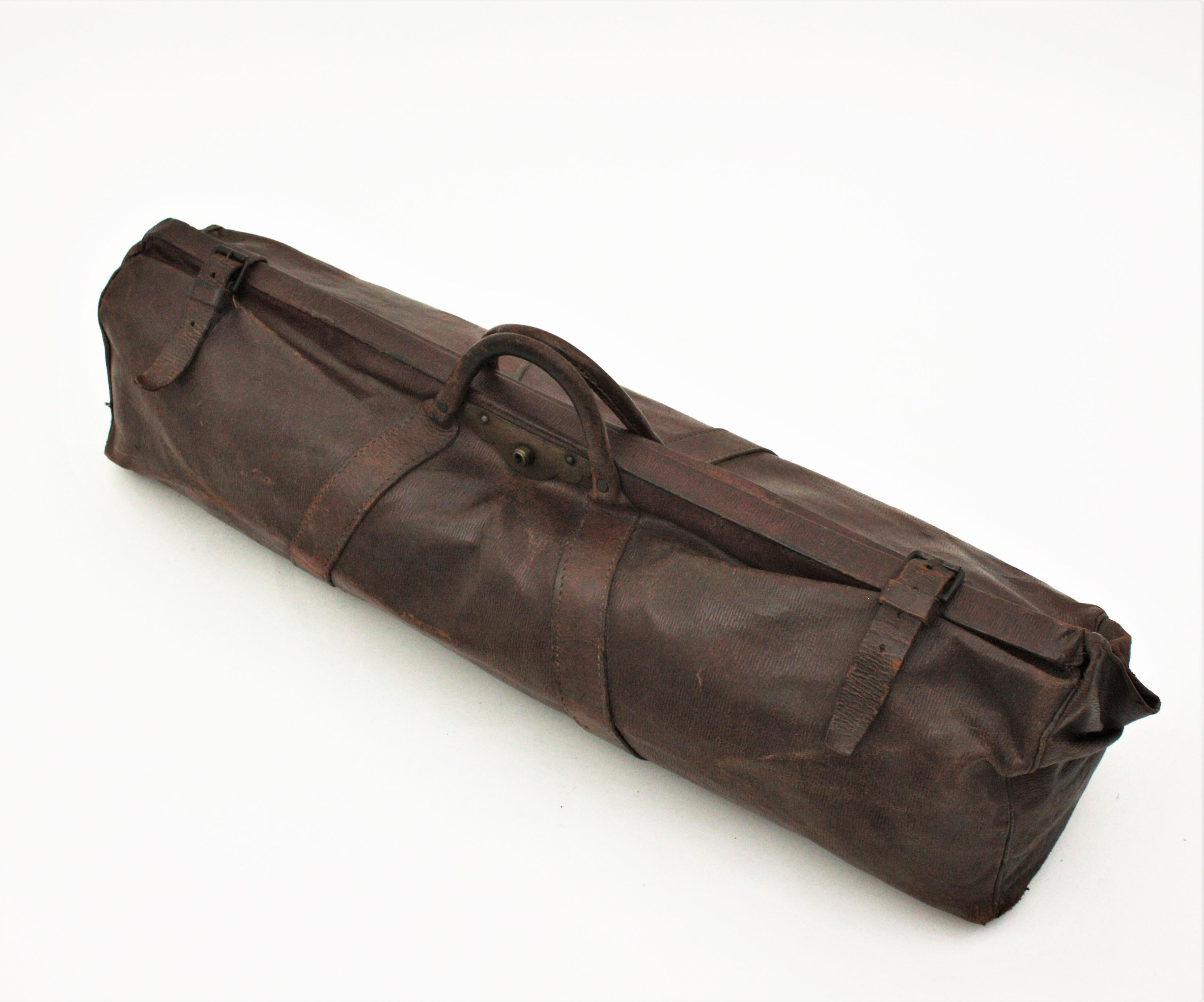 Antique Leather Cricket Bag In Good Condition For Sale In Barcelona, ES