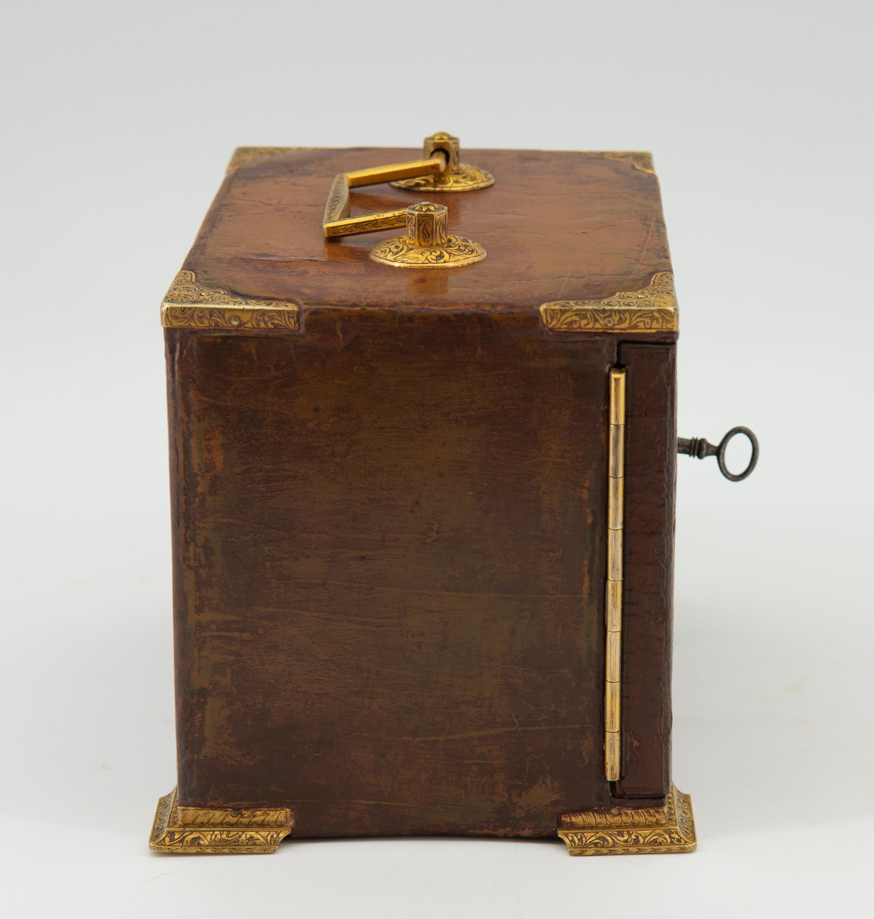 Antique Leather & Decorative Gilt Metal Table Top Travelling Chest Bramah Lock For Sale 10
