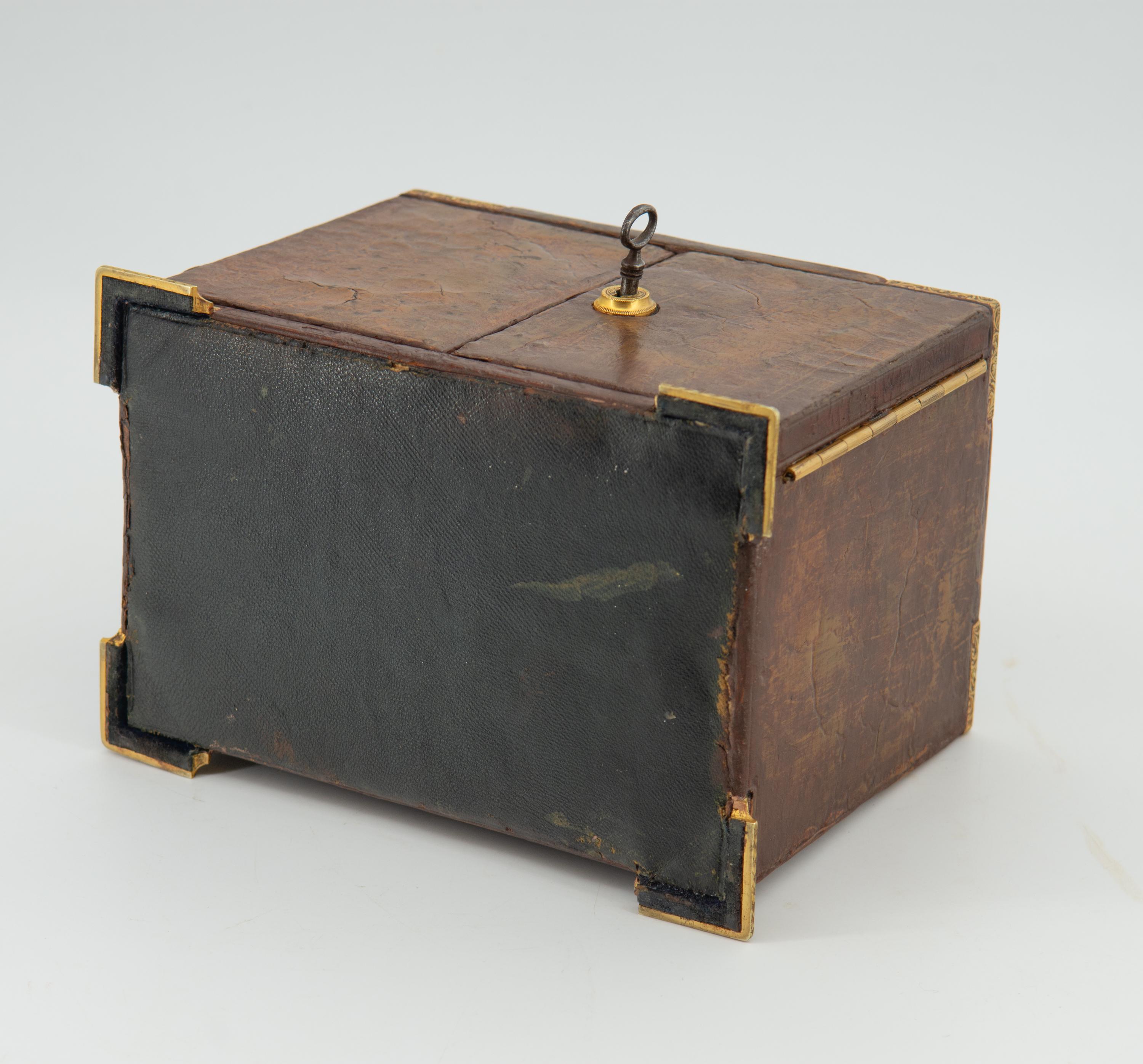 Antique Leather & Decorative Gilt Metal Table Top Travelling Chest Bramah Lock For Sale 12