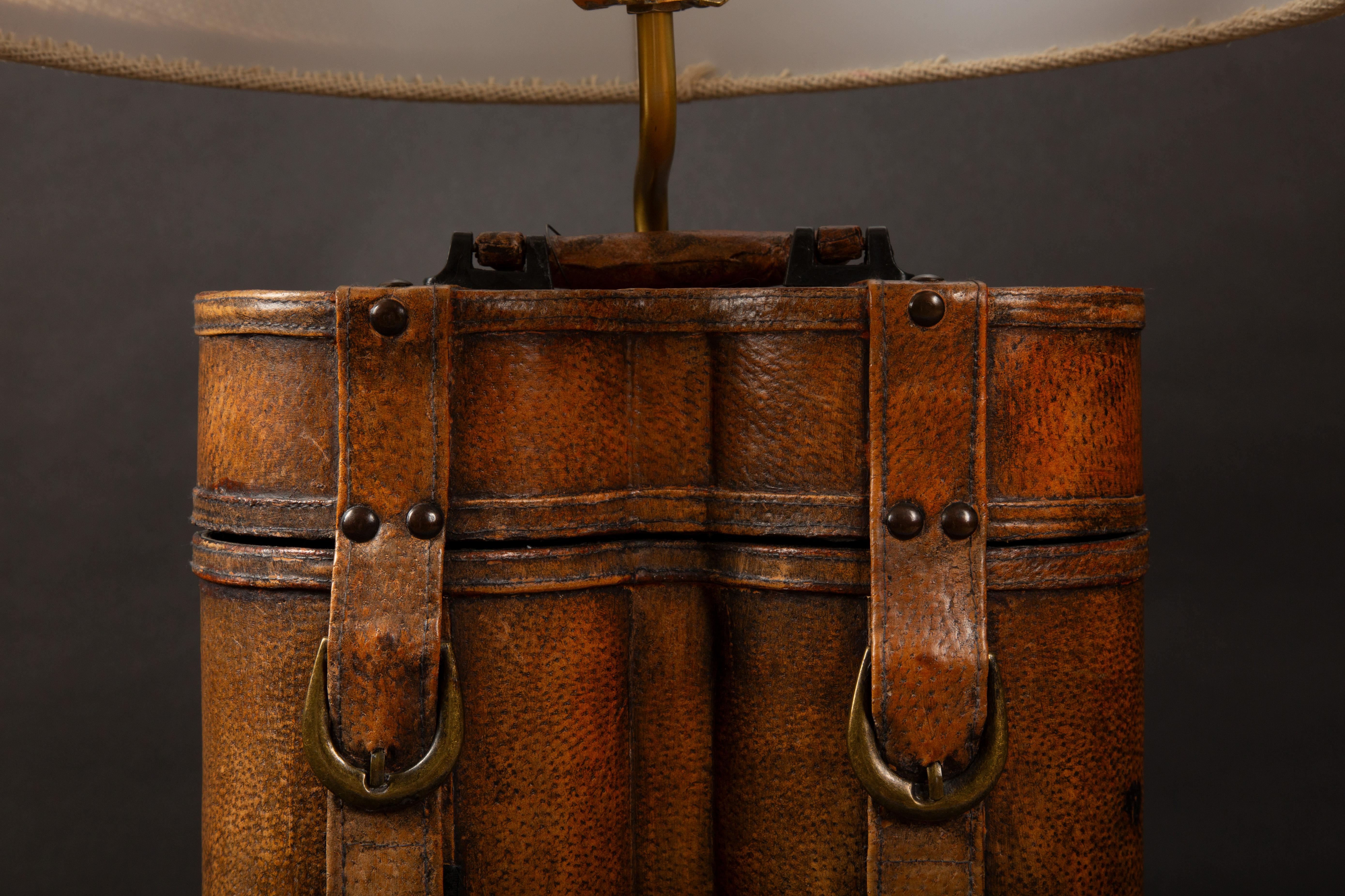 Victorian Antique Leather Double Bottle Wine Holder Lamp: 19th Century Elegance