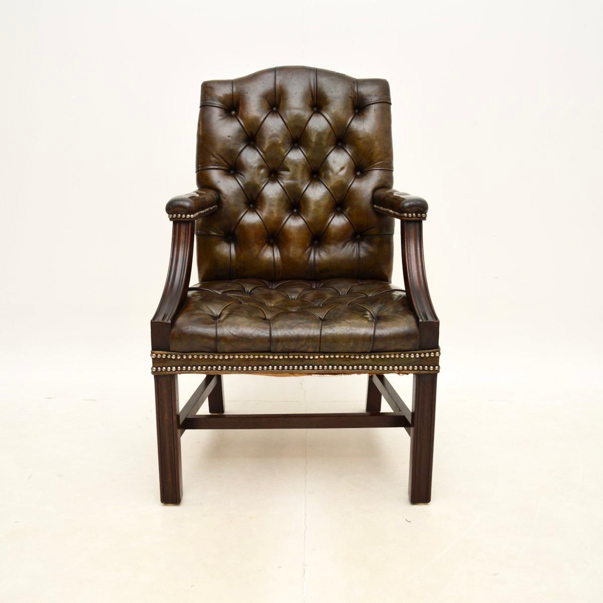 A smart and very well made antique leather Gainsborough armchair. This was made in England, it dates from around the 1900-1910 period.

The quality is superb, this is a nice early model with a gorgeous patina. The leather has just the right amount