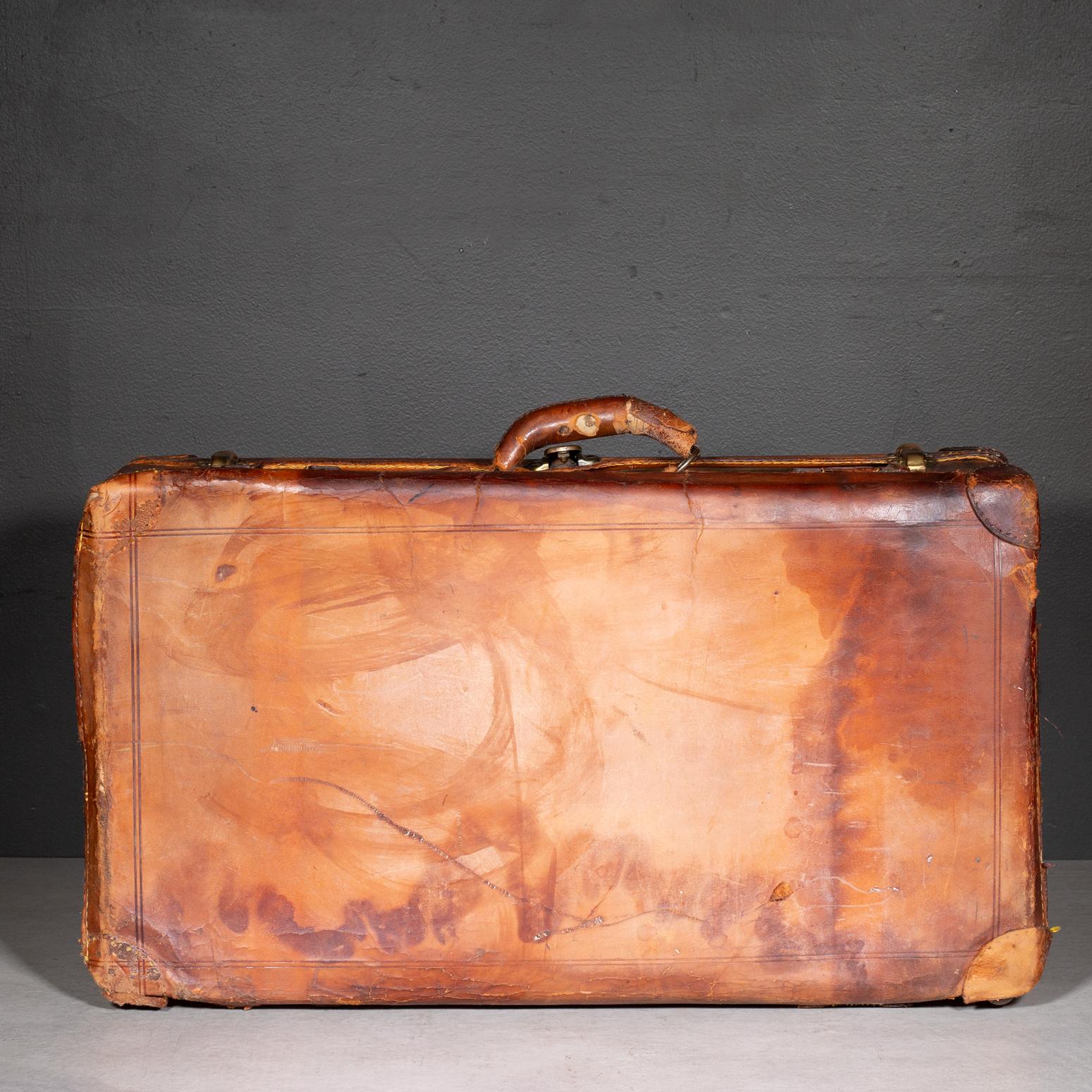 Bagages anciens en cuir avec étiquette de voyage italienne originale c.1920 en vente 1