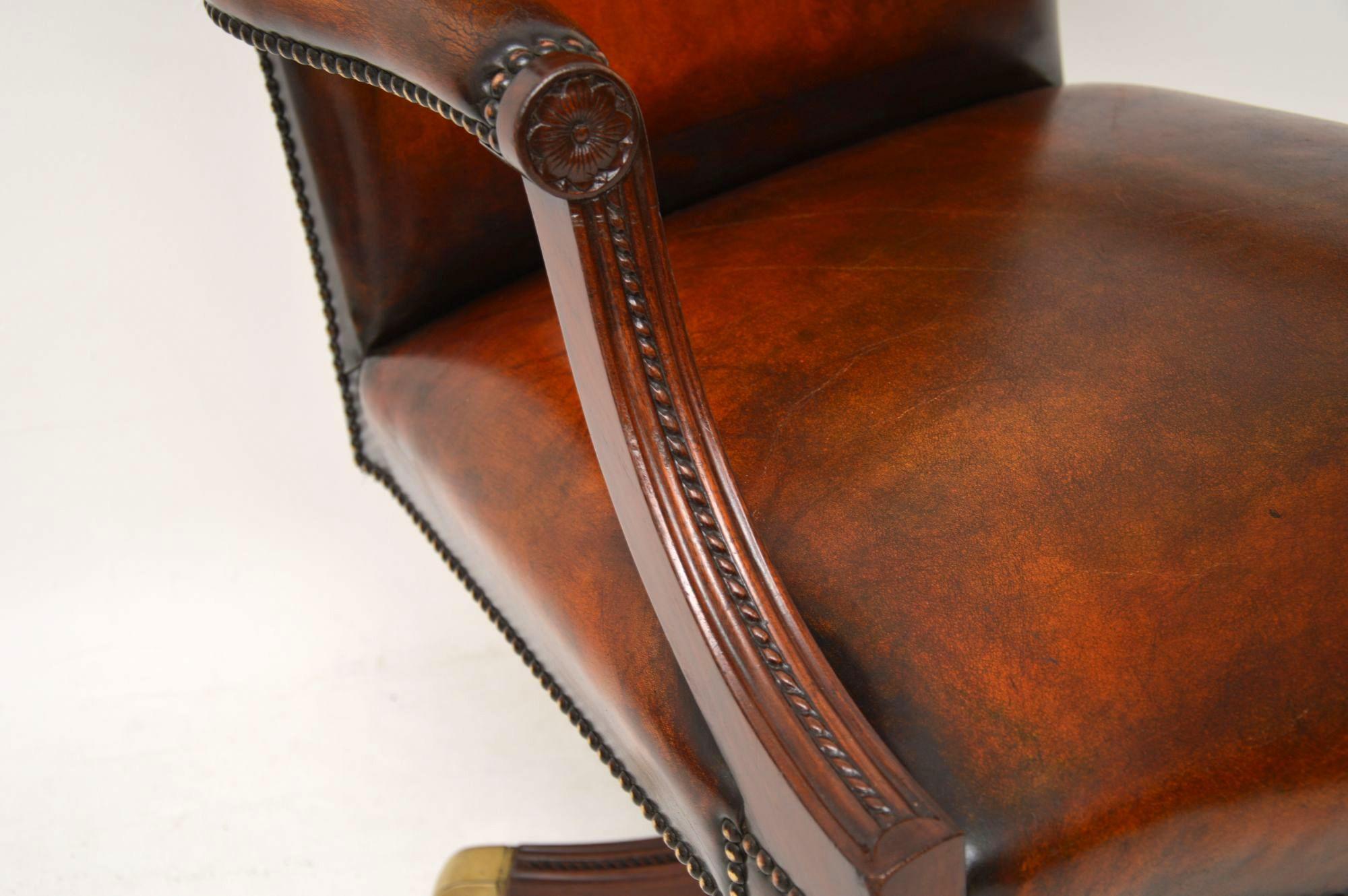 Antique Leather and Mahogany Swivel Desk Chair In Good Condition In London, GB