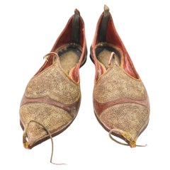 Antique Leather Mughal Raj Ottoman Moorish Shoes Gold Embroidered