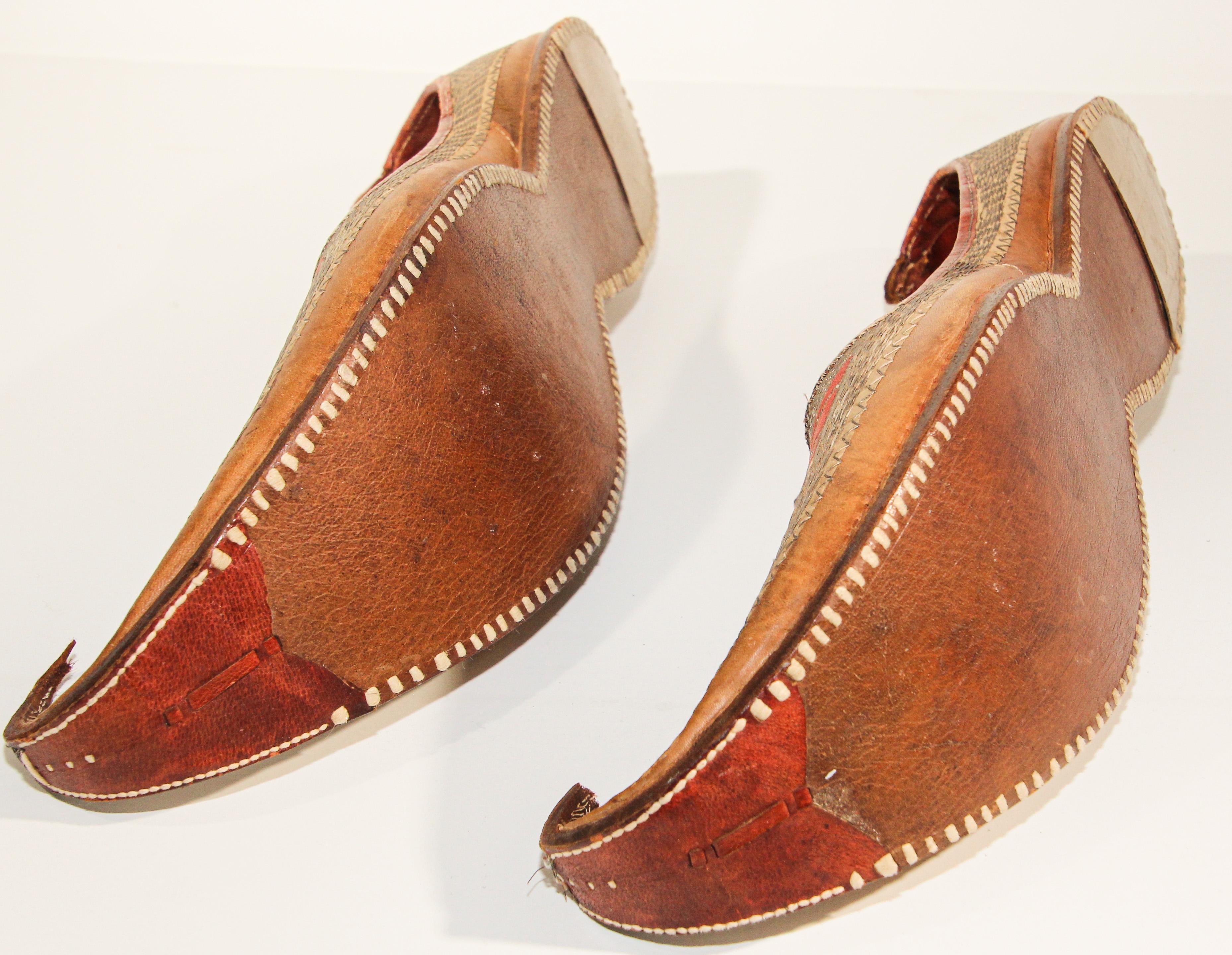 Antique Leather Mughal Shoes with Gold Embroidered For Sale 4