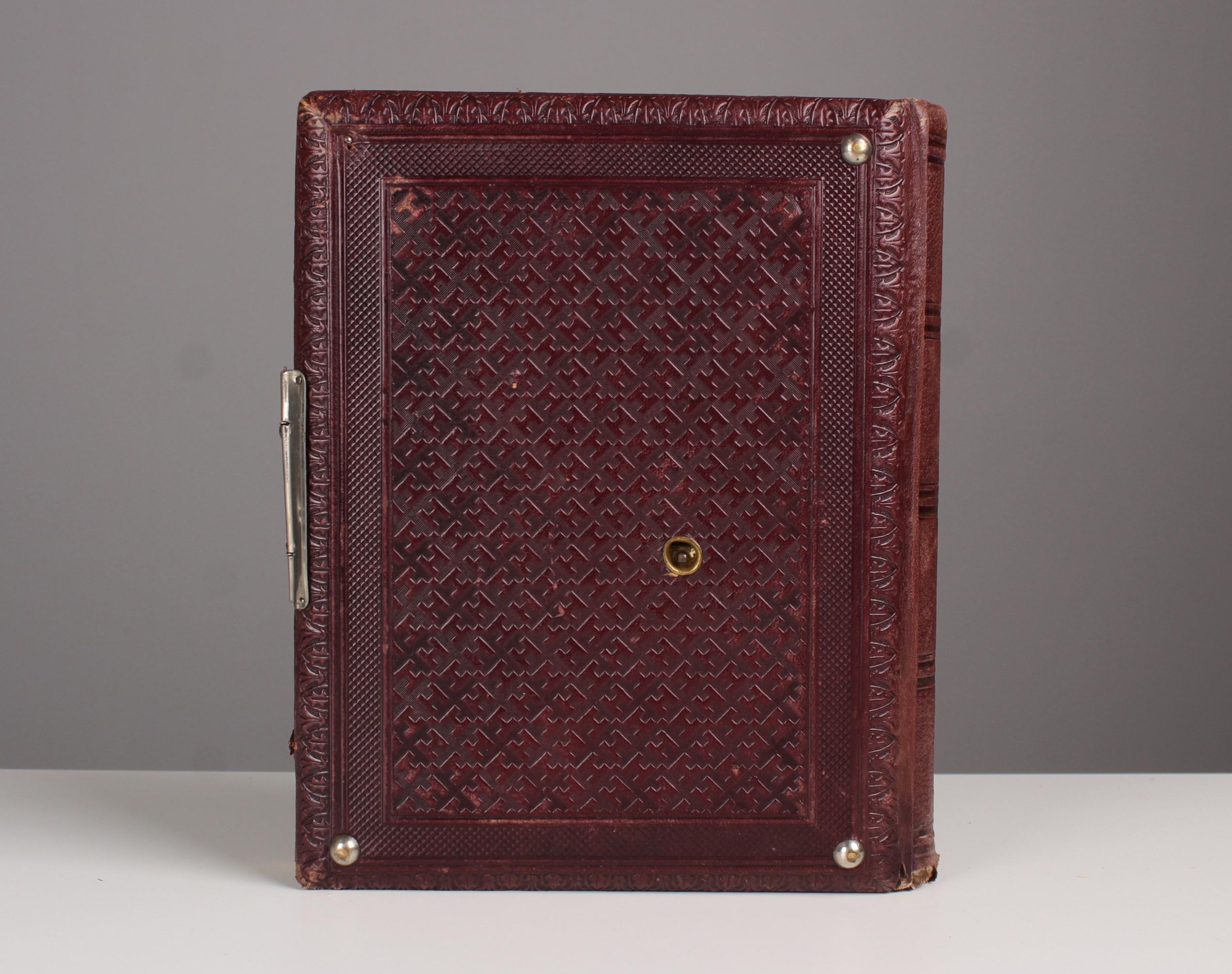 Antique Leather Photo Album With Music Box, Early 20th Century For Sale 4