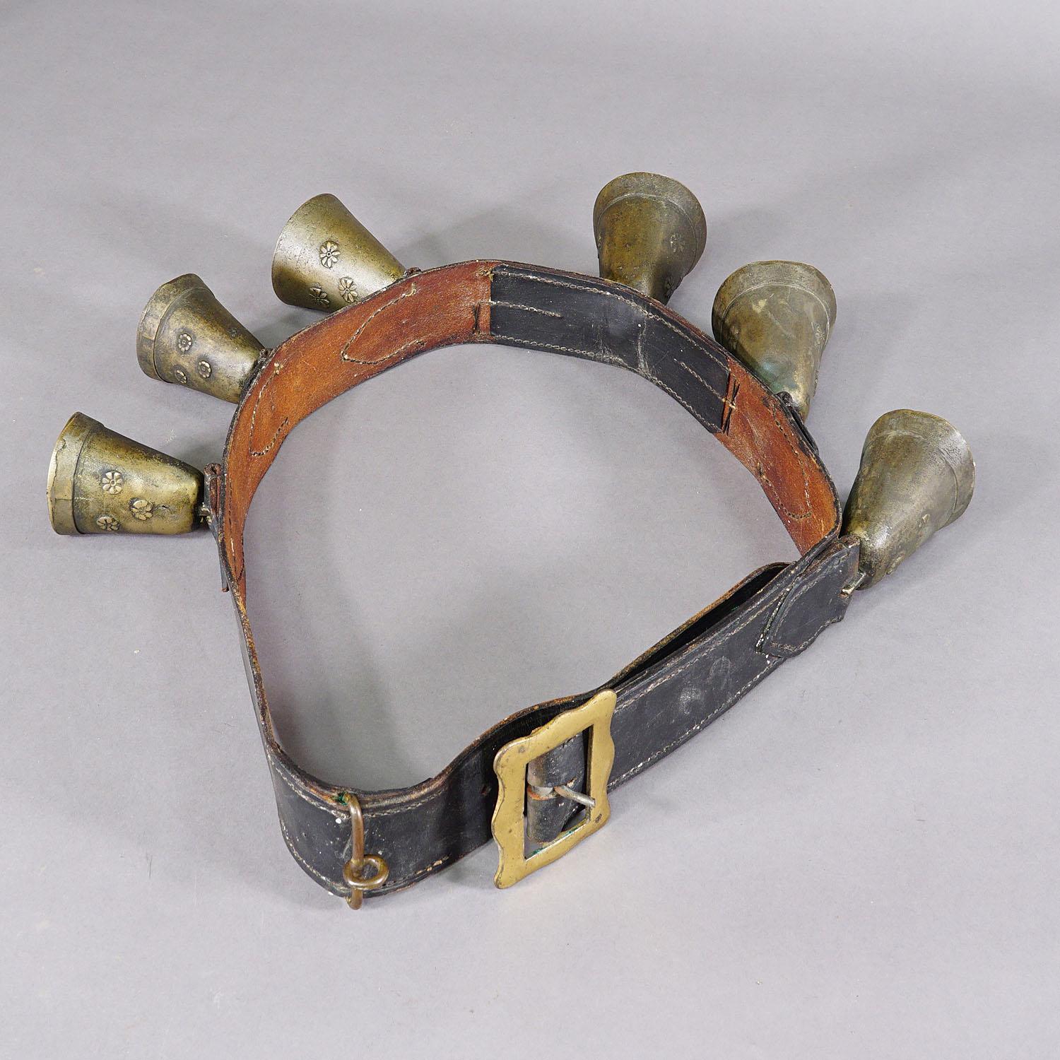 Black Forest Antique Leather Strap with Six Casted Cattle Bells, Switzerland ca. 1900s For Sale