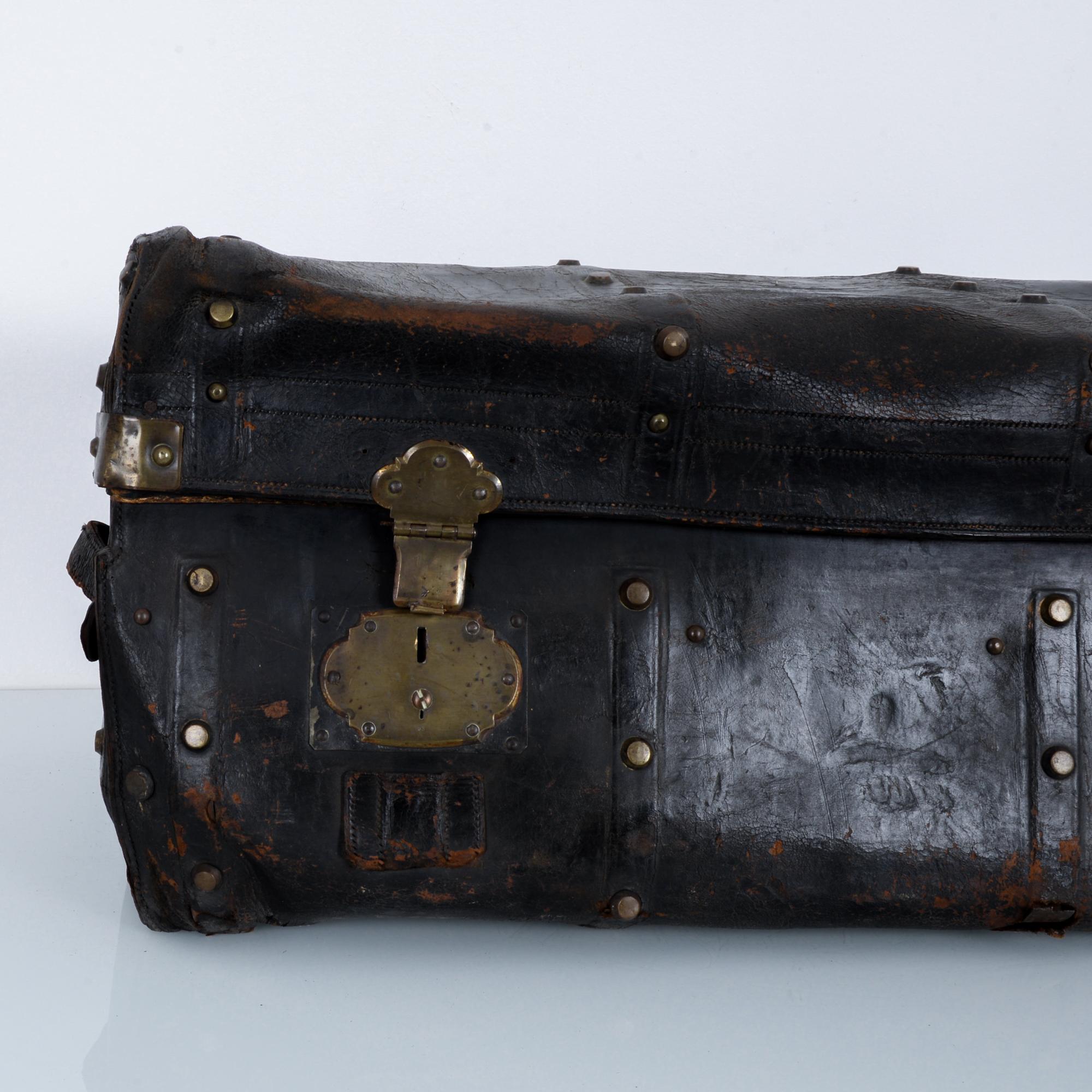 Early 20th Century Antique Leather Suitcase