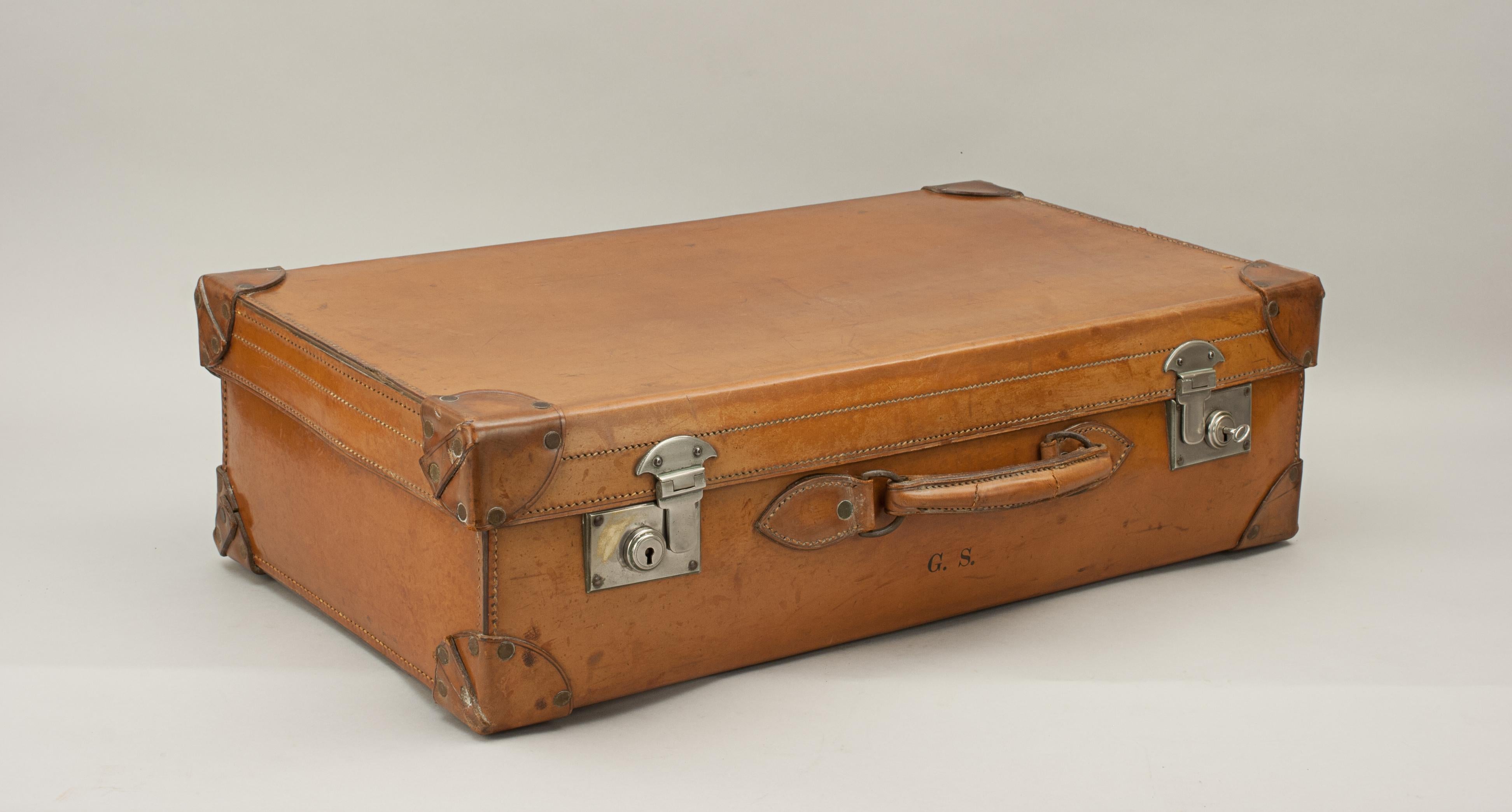 Antique Leather Suitcase, Travelling Luggage or Motoring Case 6