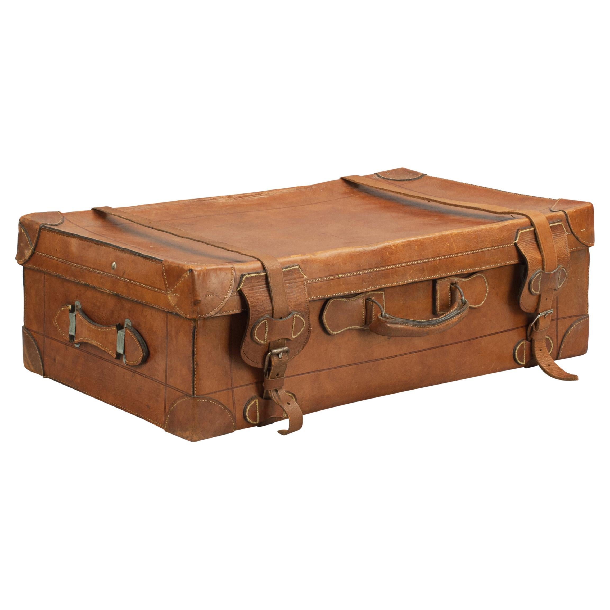 Antique Leather Suitcase, Travelling Luggage or Motoring Case For Sale