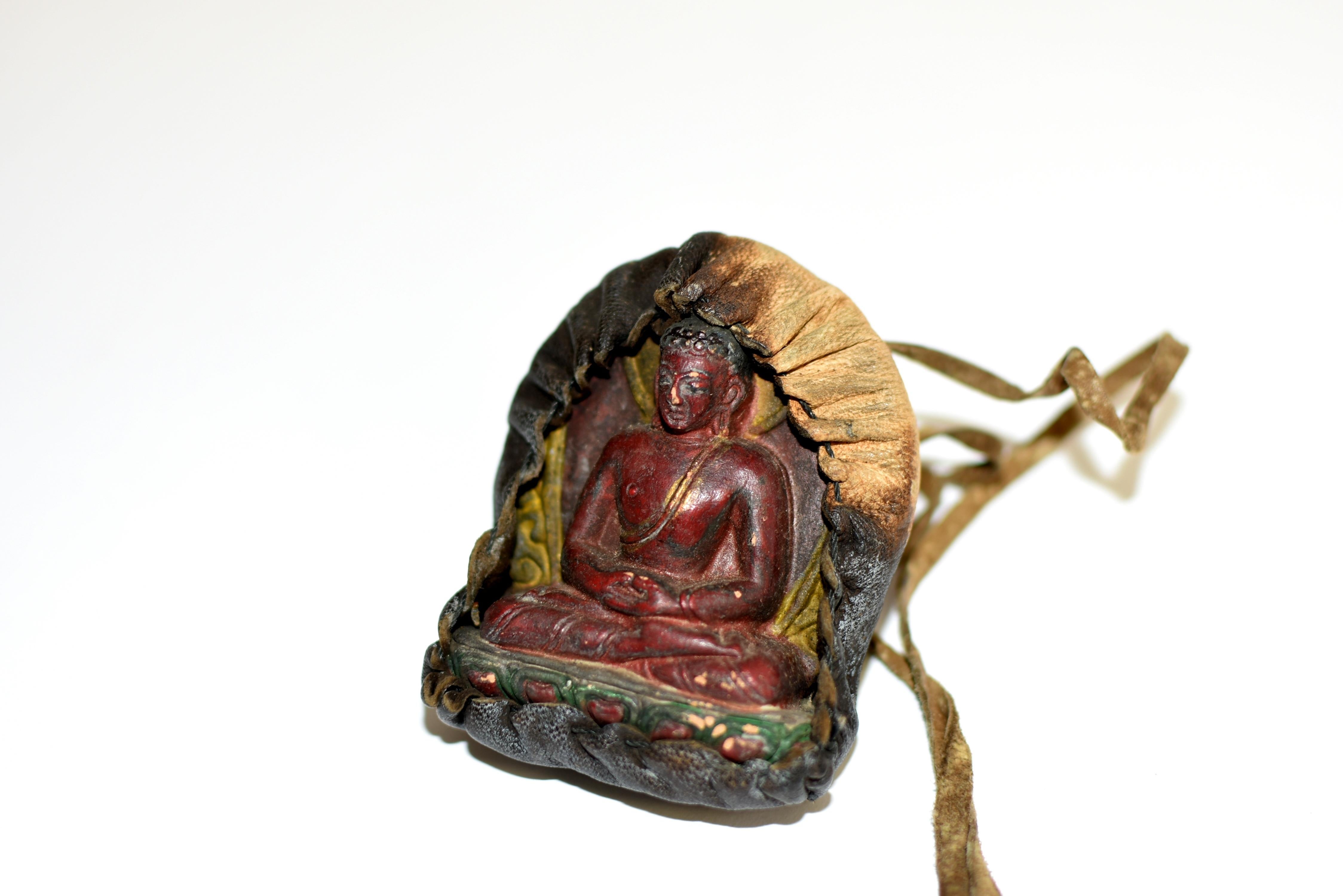 Antique Leather Tibetan Amulet with Meditative Buddha  In Good Condition In Somis, CA