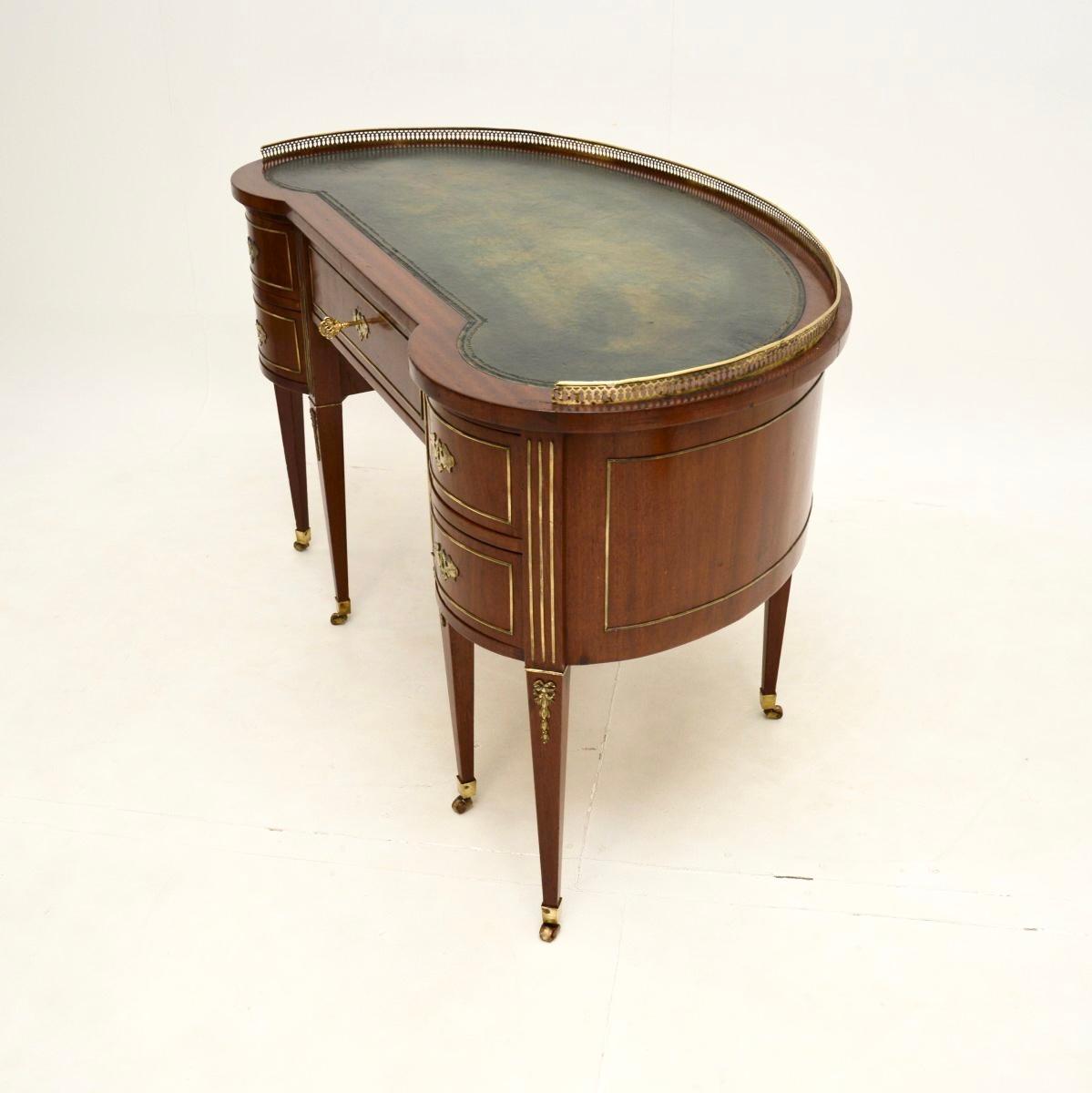 Bureau Empire autrichien ancien en cuir Bon état - En vente à London, GB
