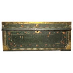 Coffre à camphre ancien à dessus en cuir 19ème siècle