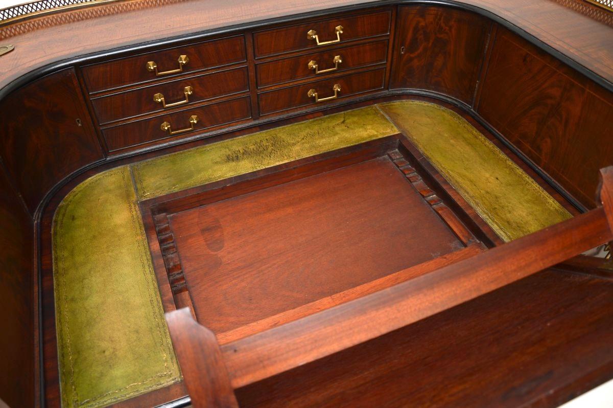 Bureau Carlton House à plateau en cuir ancien en vente 4