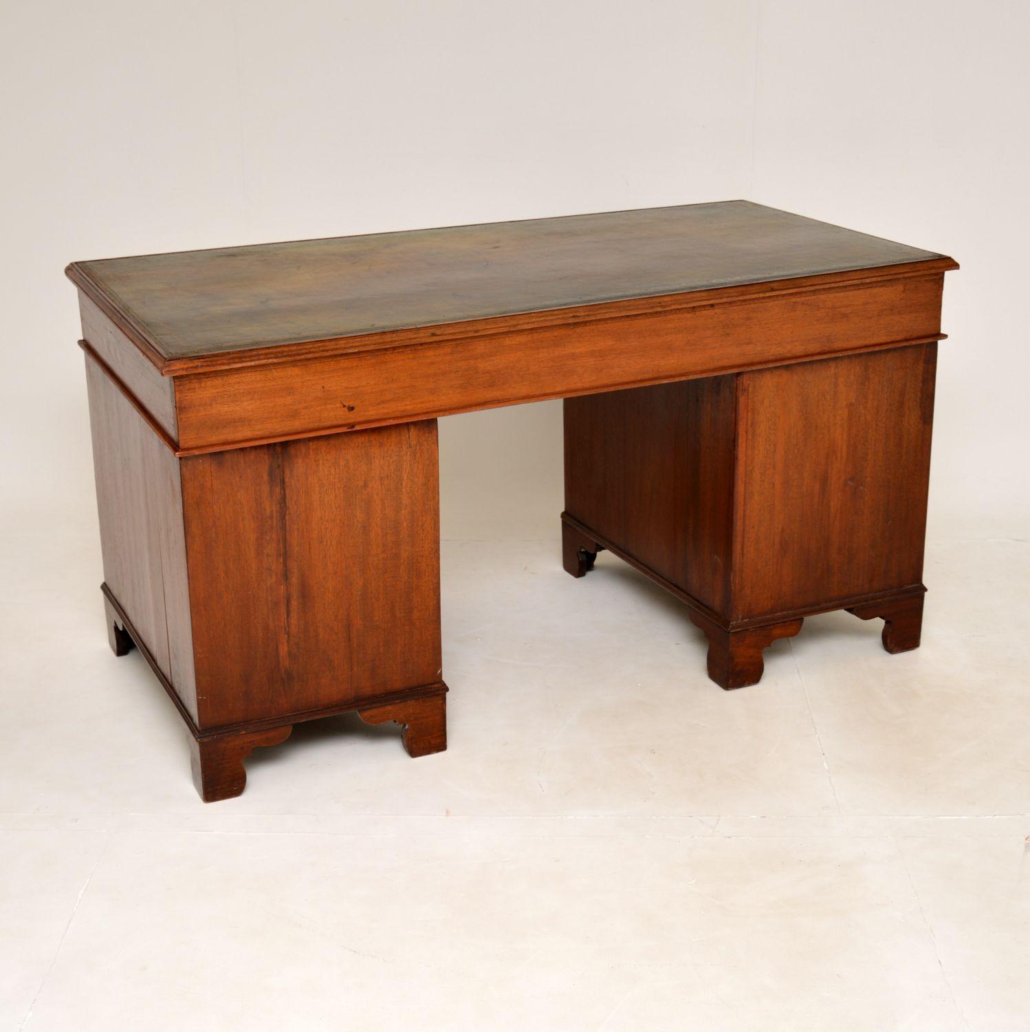 Antique Leather Top Pedestal Desk In Good Condition In London, GB