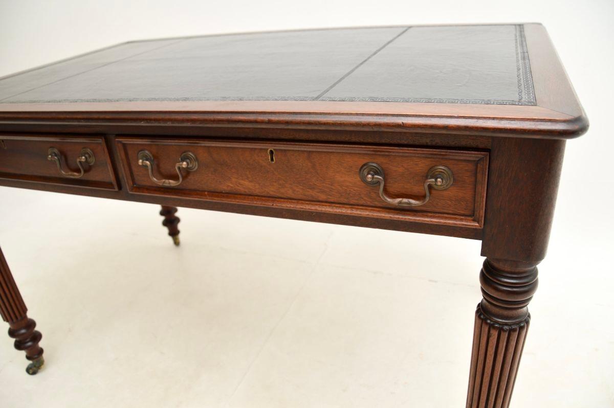 Antique Leather Top Writing Table / Desk For Sale 1