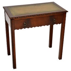 Table à écrire antique avec dessus en cuir