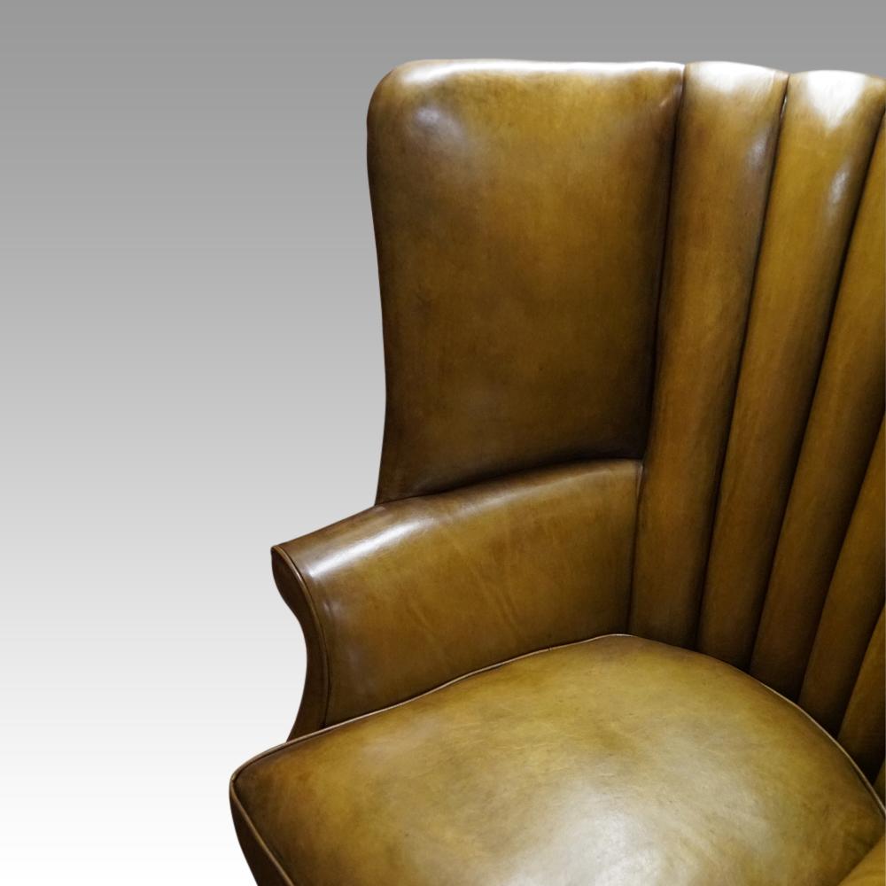 Antique leather wingback chair For Sale 4