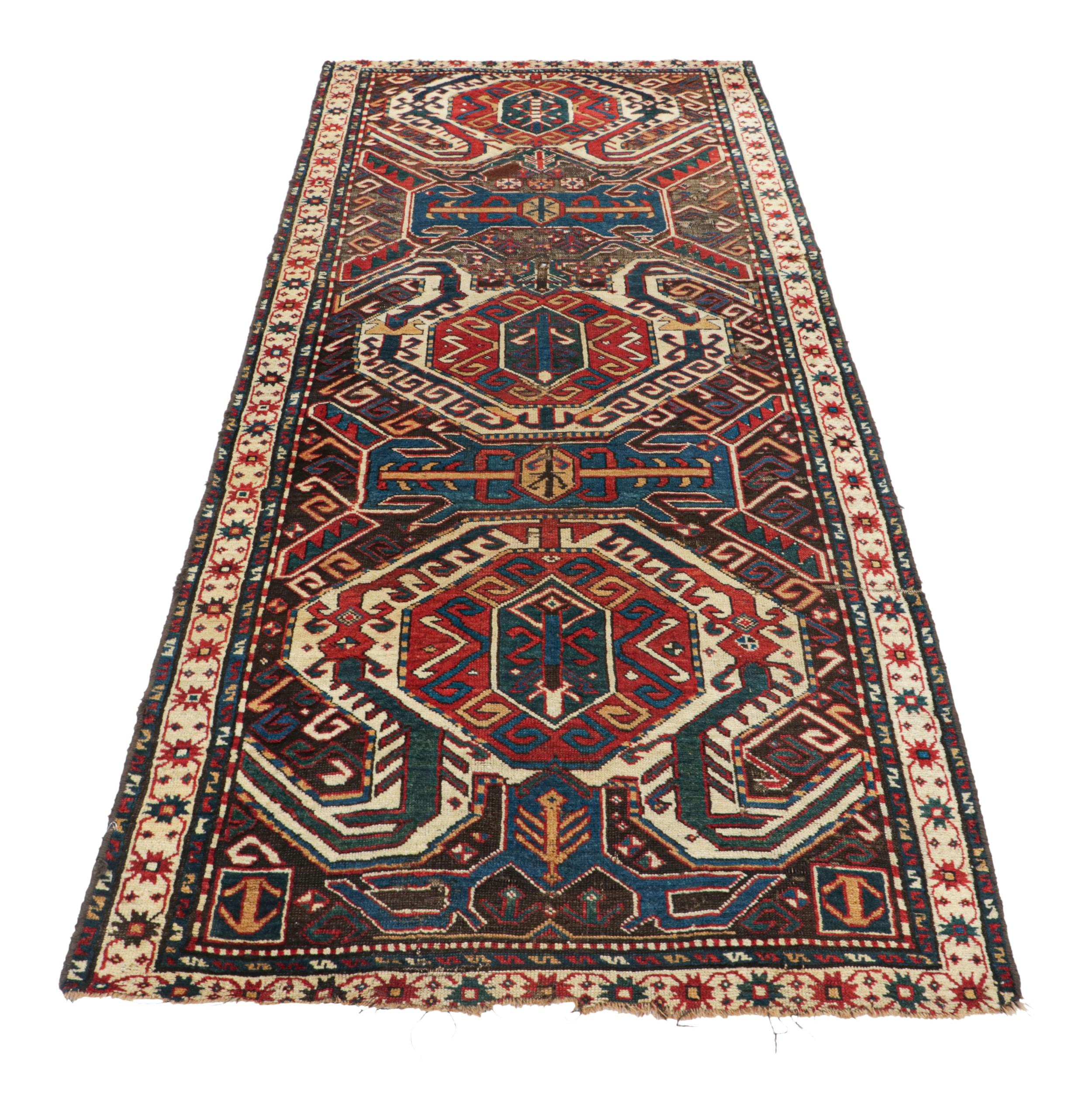 Antiker Lenkoran Kazak Läufer Teppich, rote & blaue geometrische Medaillons - Rug & Kilim im Zustand „Gut“ im Angebot in Long Island City, NY