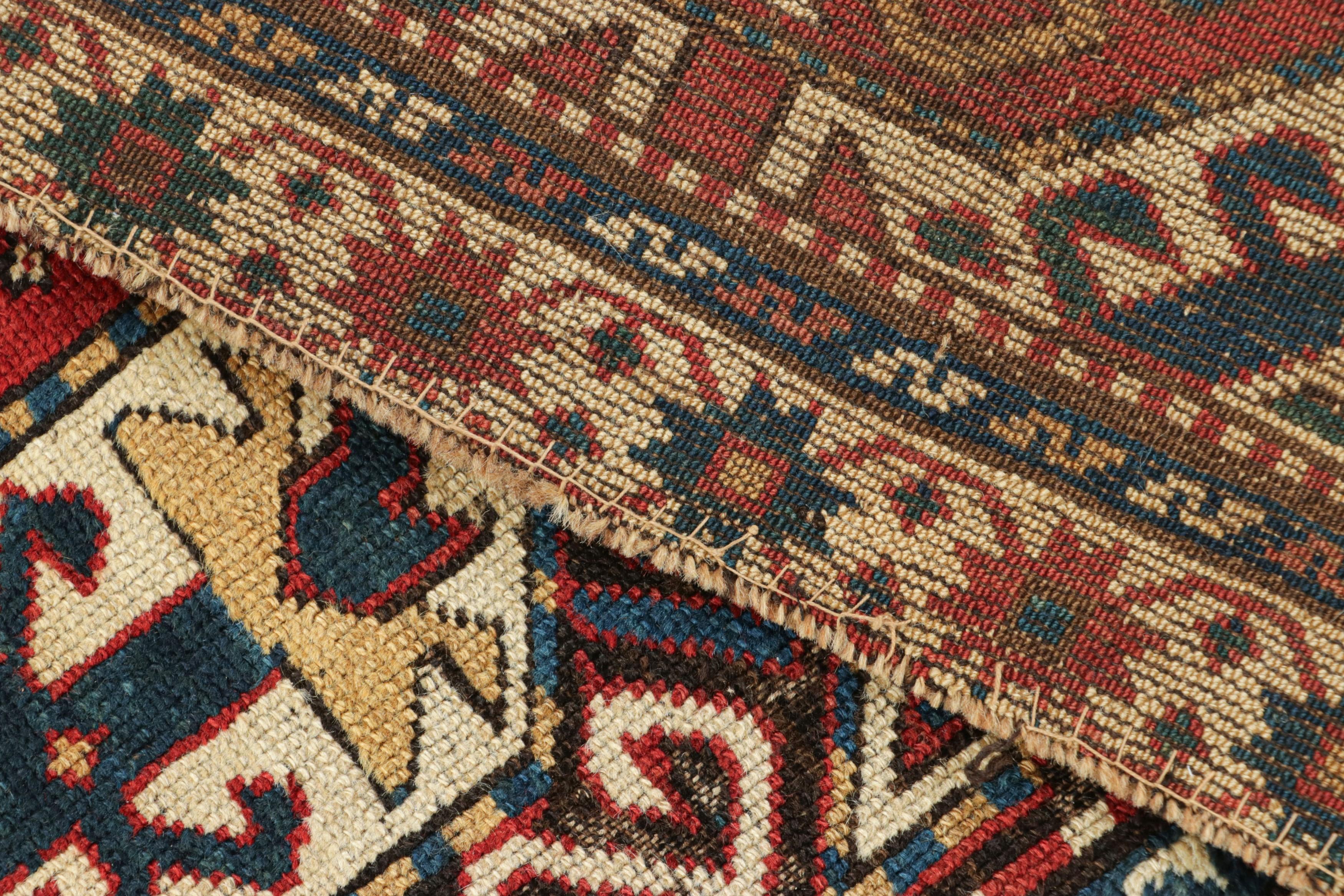 Antiker Lenkoran Kazak Läufer Teppich, rote & blaue geometrische Medaillons - Rug & Kilim (Wolle) im Angebot