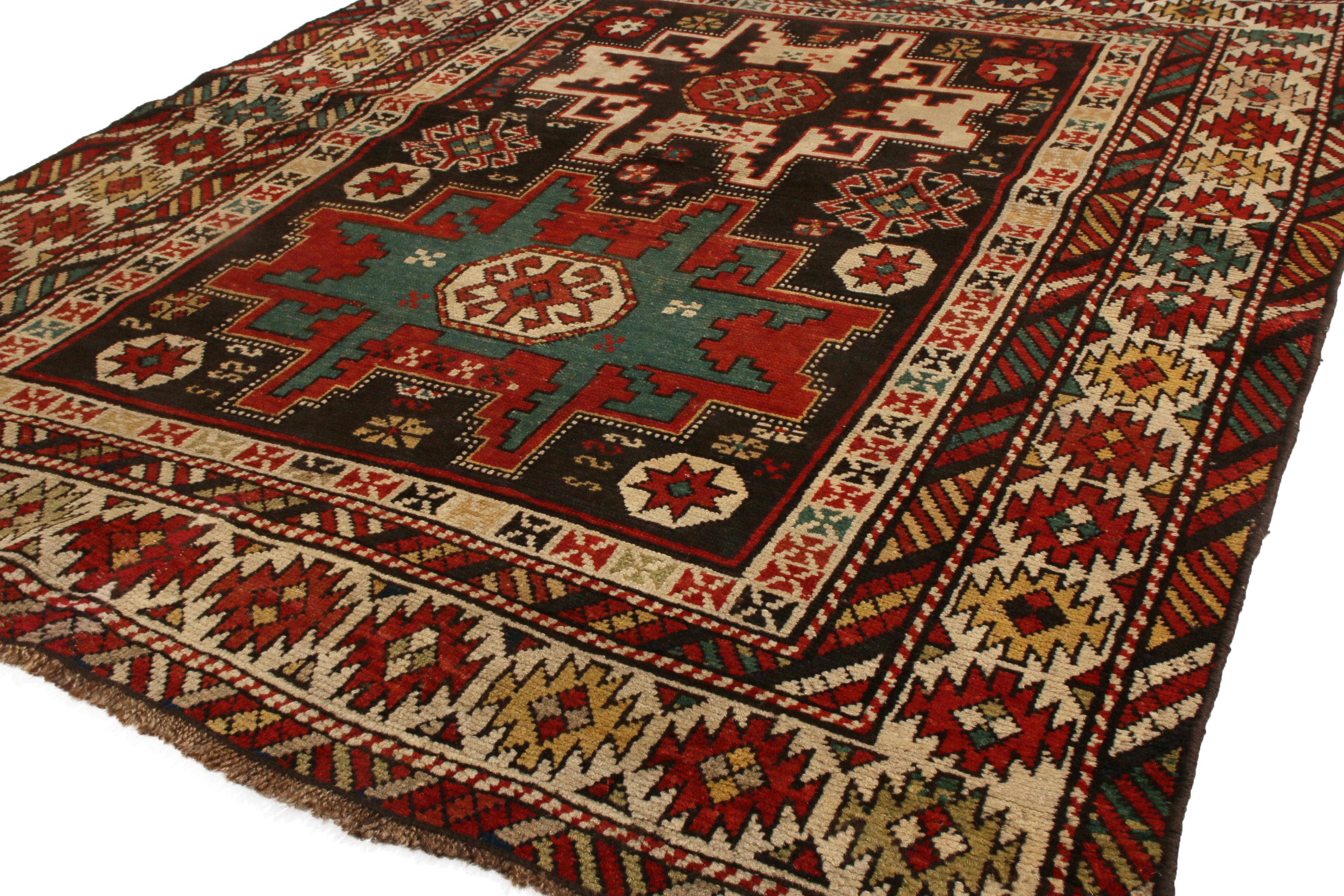 Antique Lesgi Star Traditional Red and Beige Wool Rug In Good Condition In Long Island City, NY