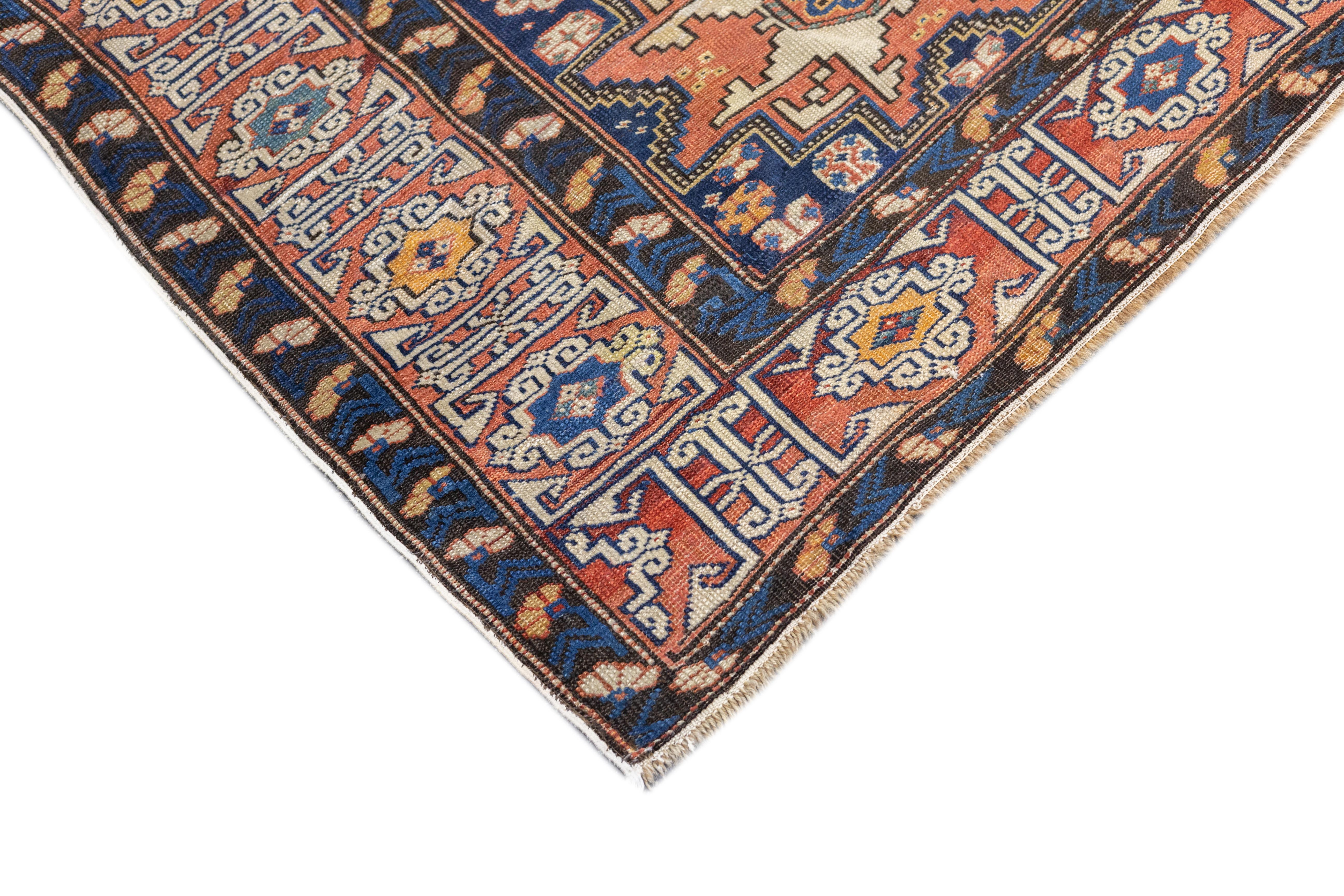 Caucasien Tapis Lezgi ancien 3'7'' x 5'1'' en vente