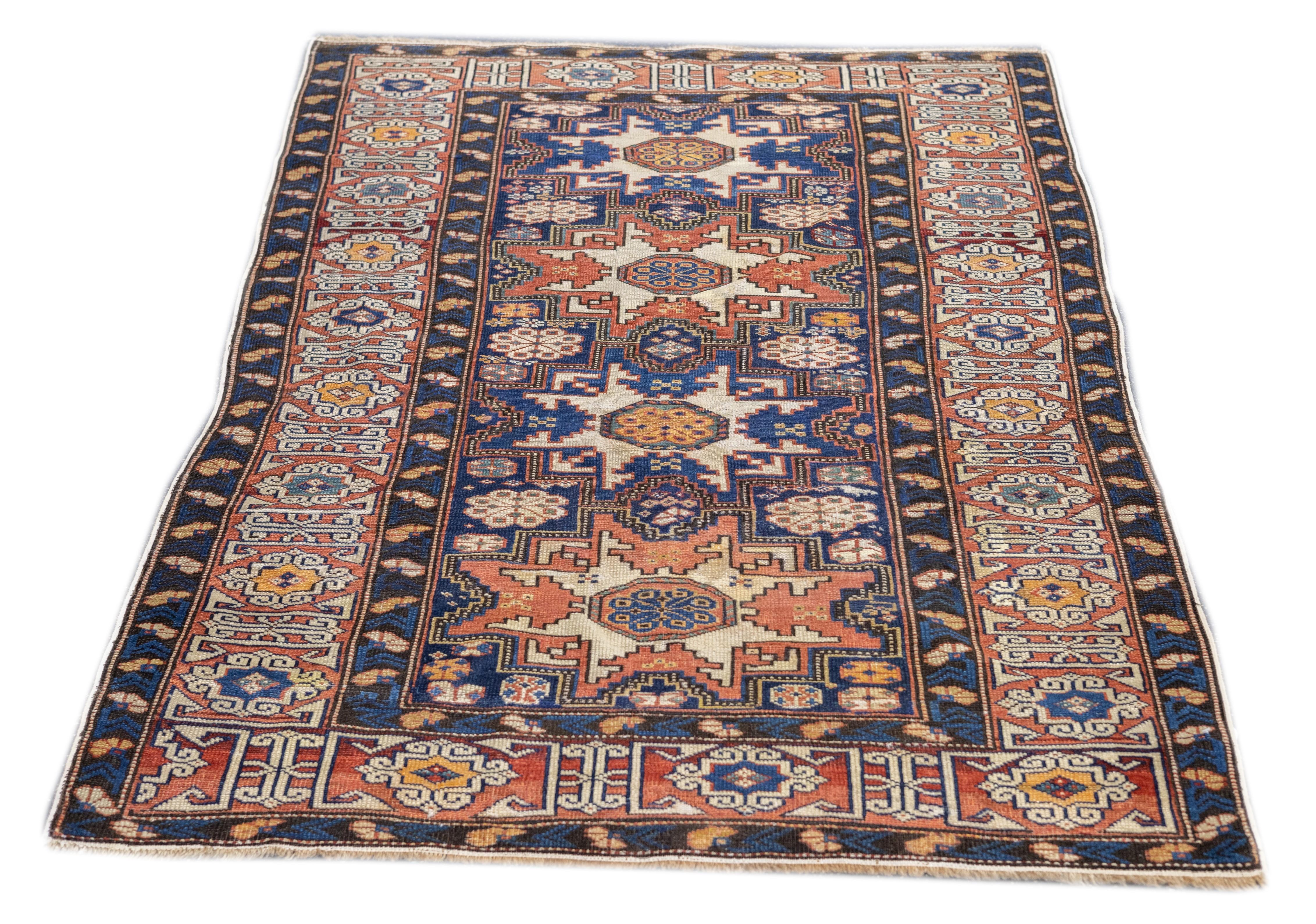 XIXe siècle Tapis Lezgi ancien 3'7'' x 5'1'' en vente