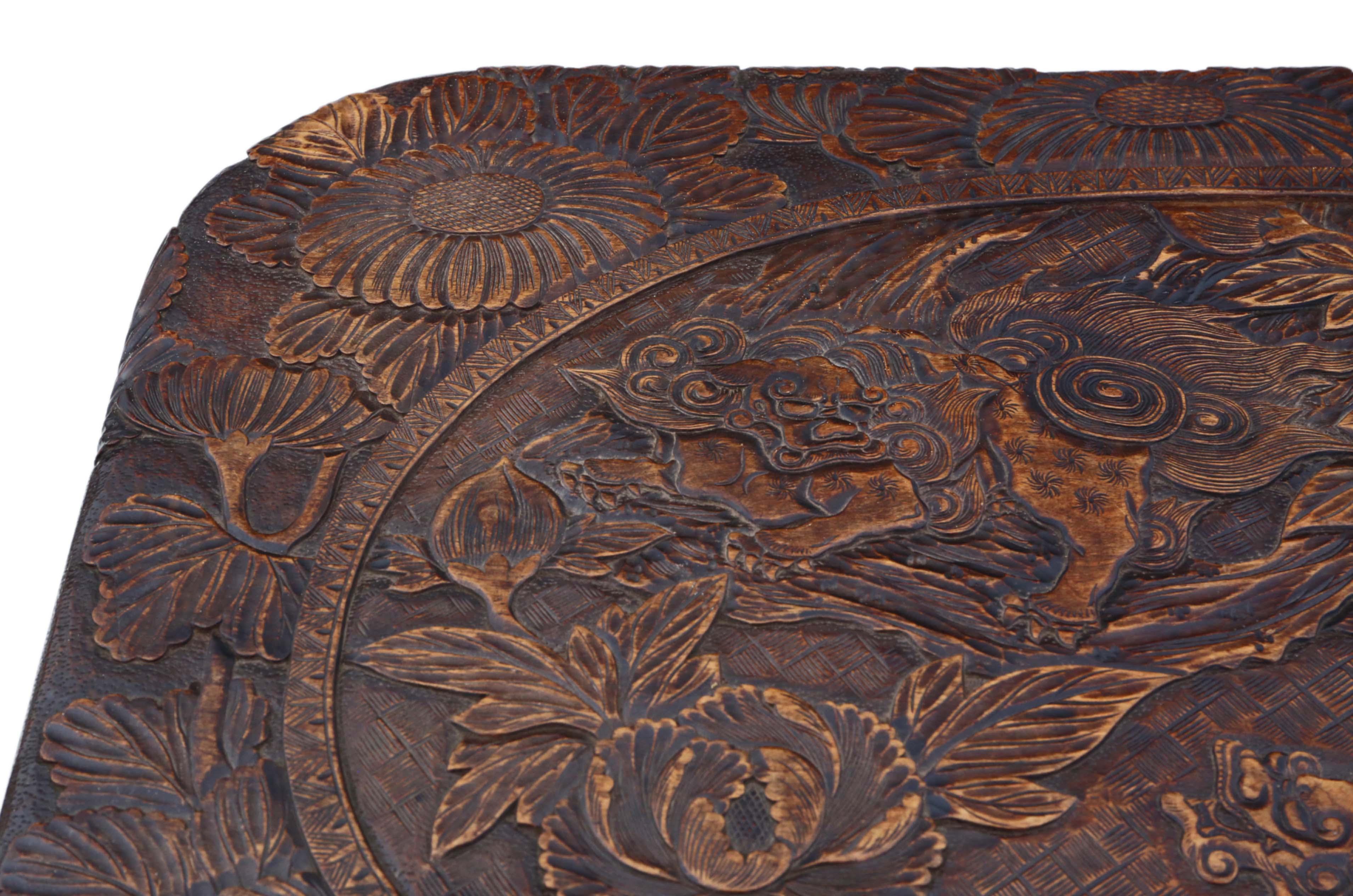 Bois de feuillus Ancienne table d'appoint Liberty Chinoiserie en bois dur pour écrire, style chinoiserie en vente