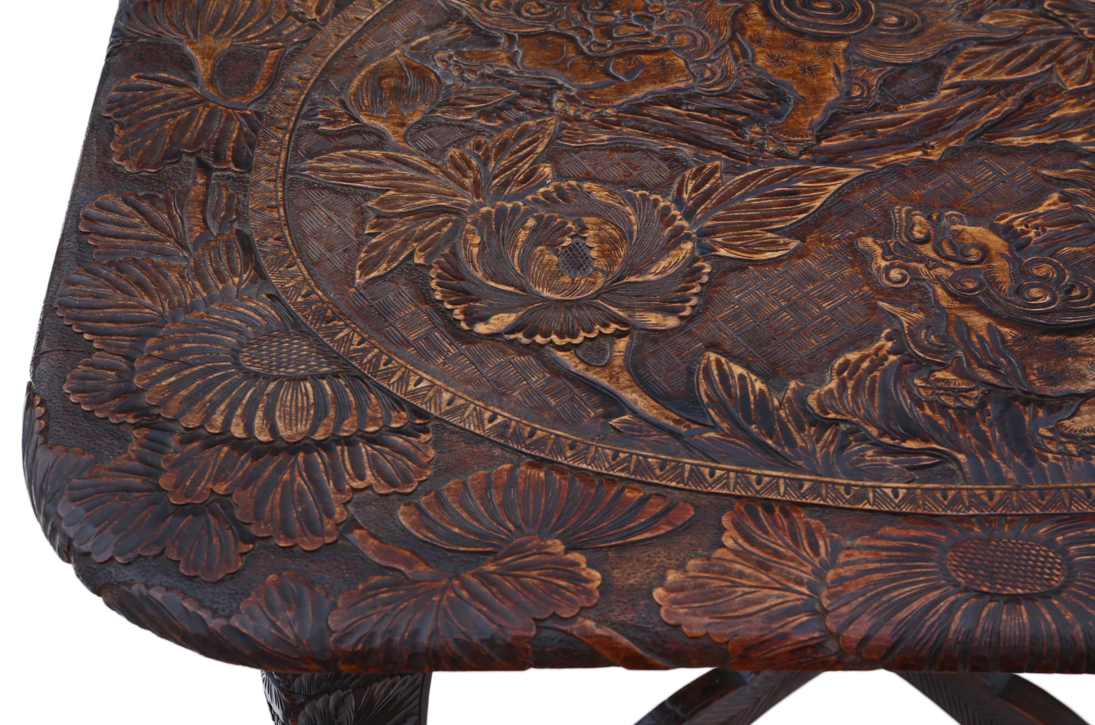 Ancienne table d'appoint Liberty Chinoiserie en bois dur pour écrire, style chinoiserie en vente 1