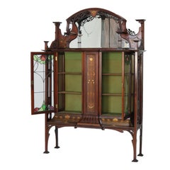 Antiguo Liberty & Co. Arts & Crafts Armario para China de Caoba Tallada e Incrustaciones C1910