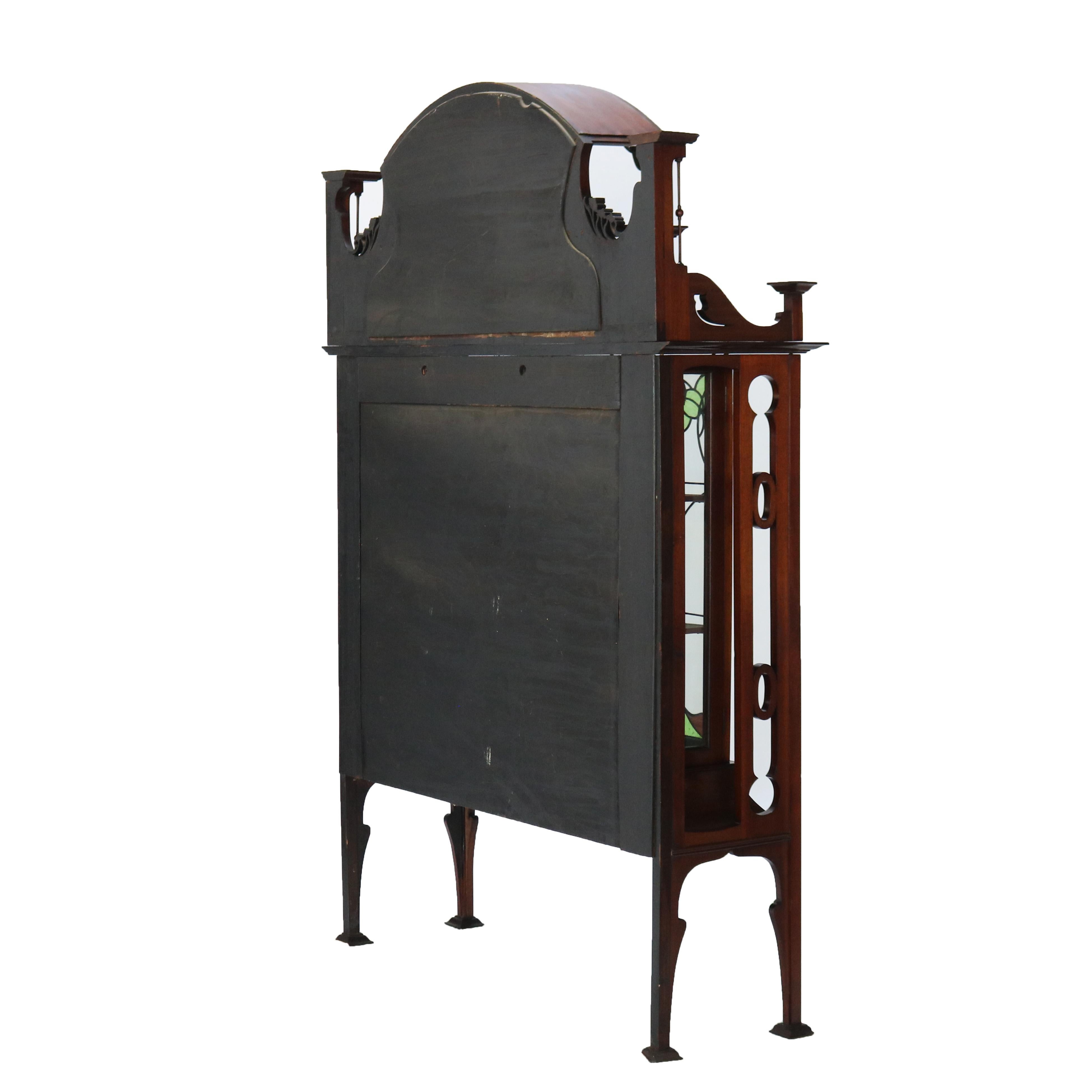 Antike Liberty & Co. Arts and Crafts-Schrank aus geschnitztem Mahagoni und Intarsien aus China, um 1910 im Angebot 15