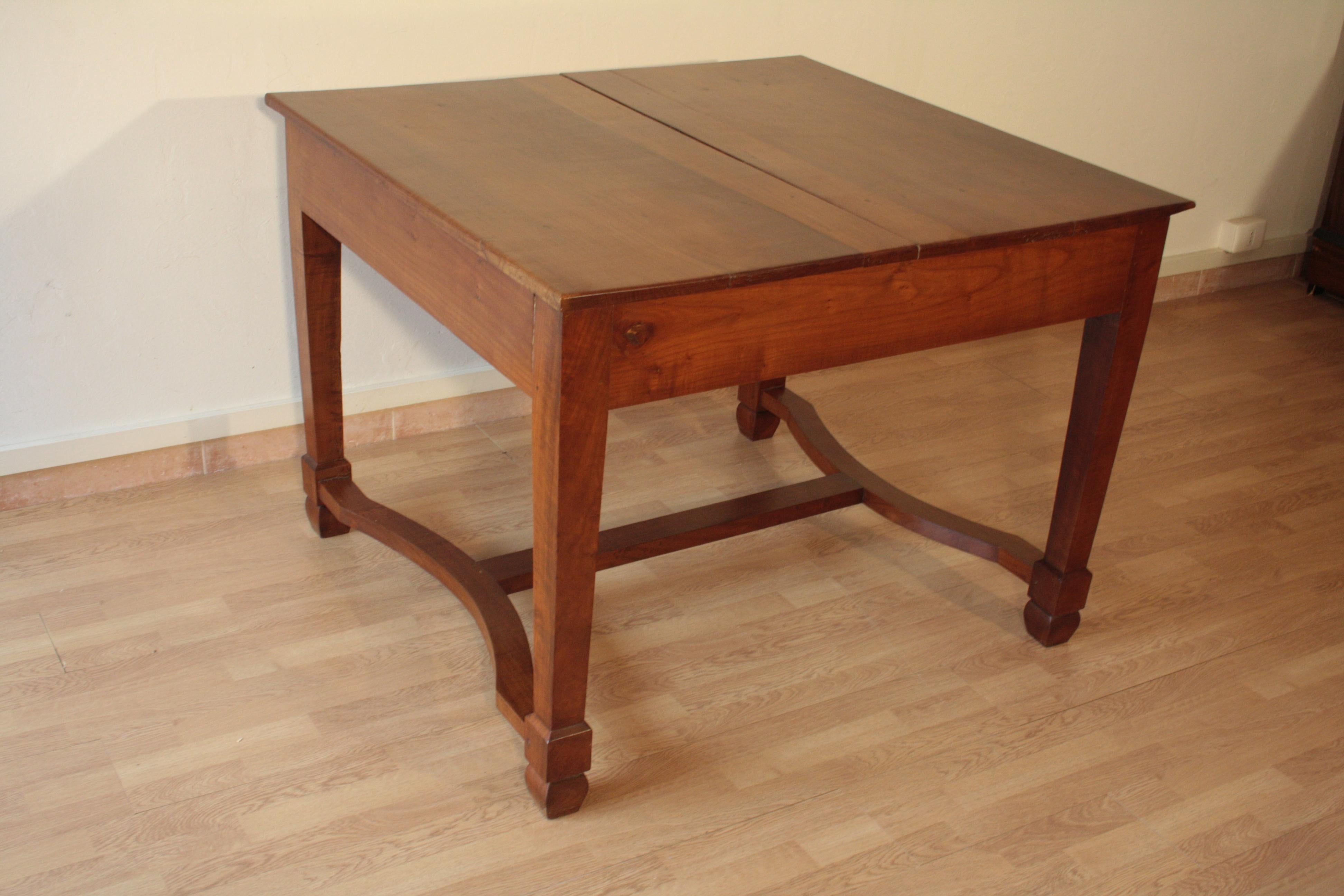 Early 20th Century Antique Liberty Italian Dining Table, 1920s solid Wood Extensible For Sale