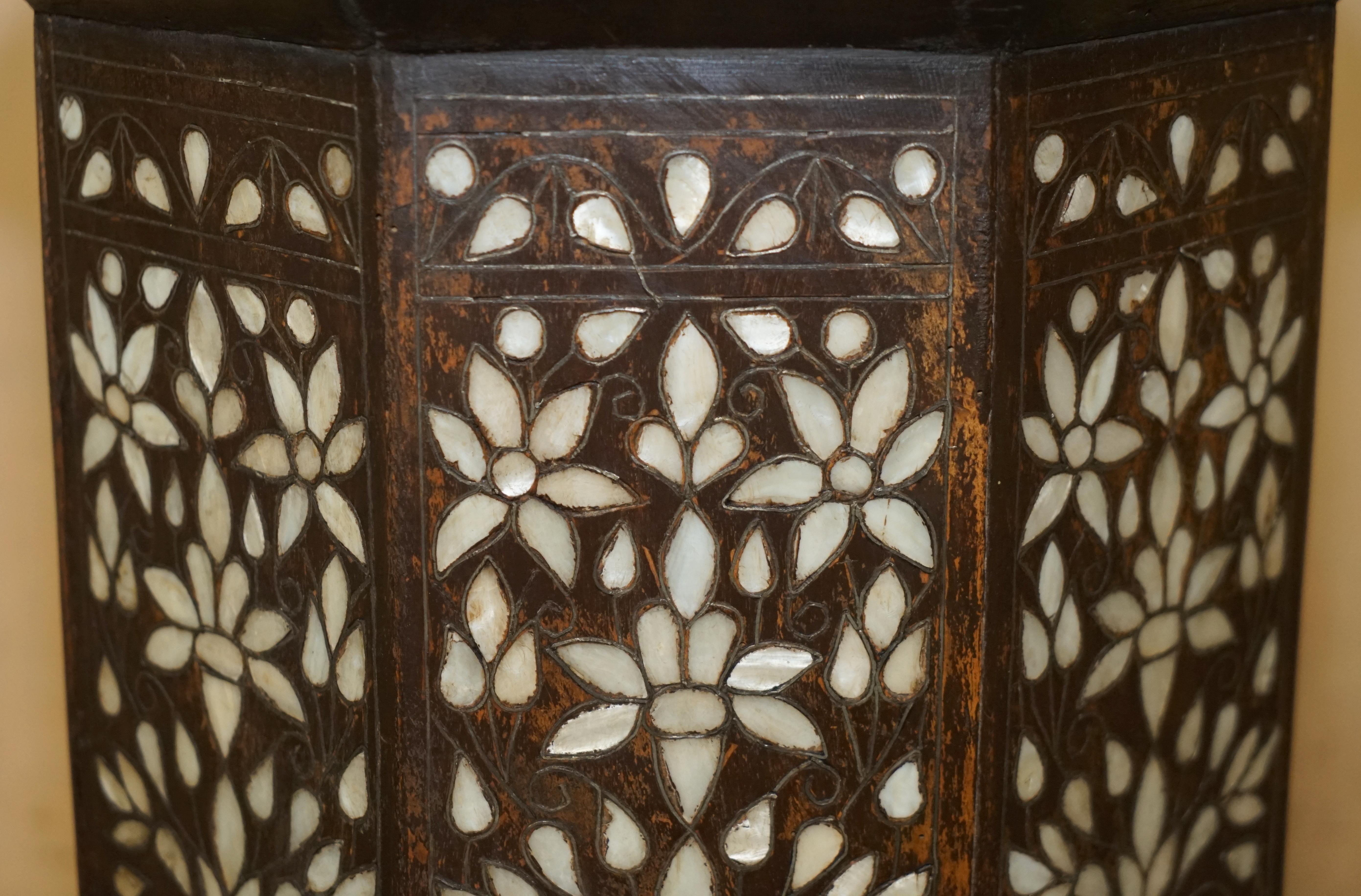Inlay ANTIQUE LIBERTY's VICTORIAN CIRCA 1880 FLORAL SYRIAN INLAID HAND CARVED TABLE