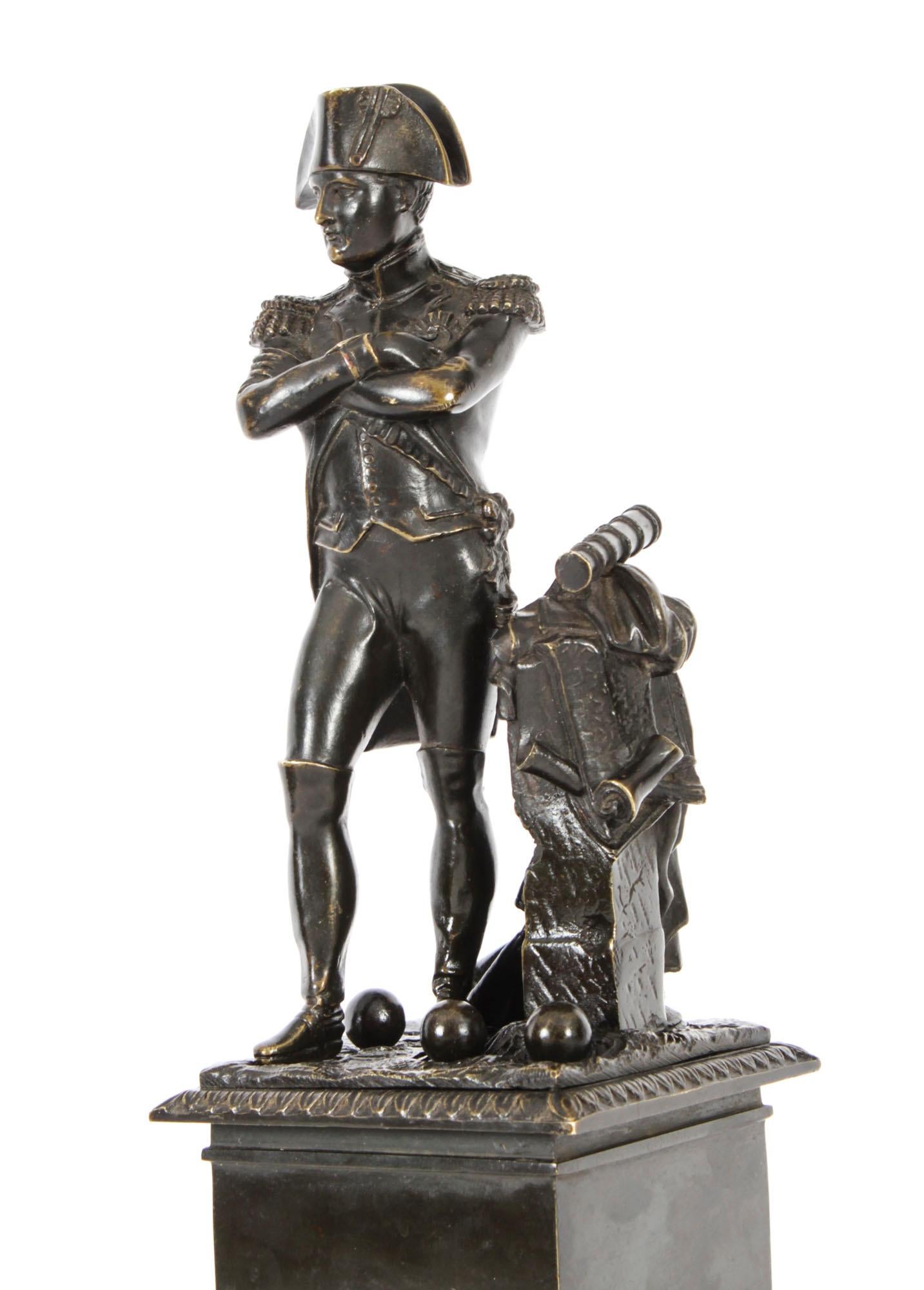 Bronze ancien de bibliothèque représentant Napoléon Bonaparte 19ème siècle en vente 5
