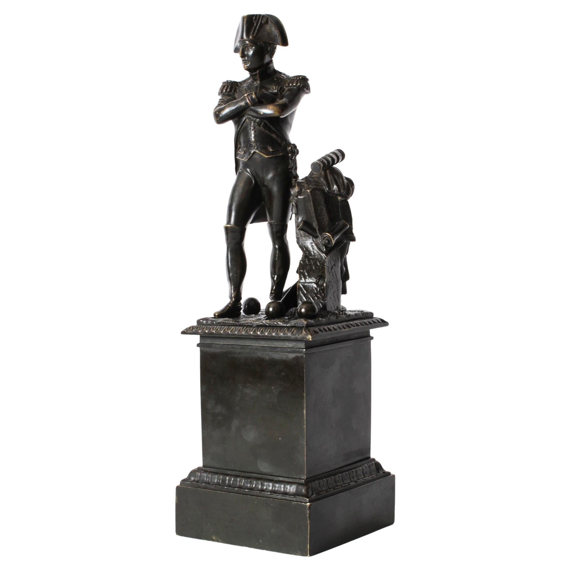Bronze ancien de bibliothèque représentant Napoléon Bonaparte 19ème siècle en vente