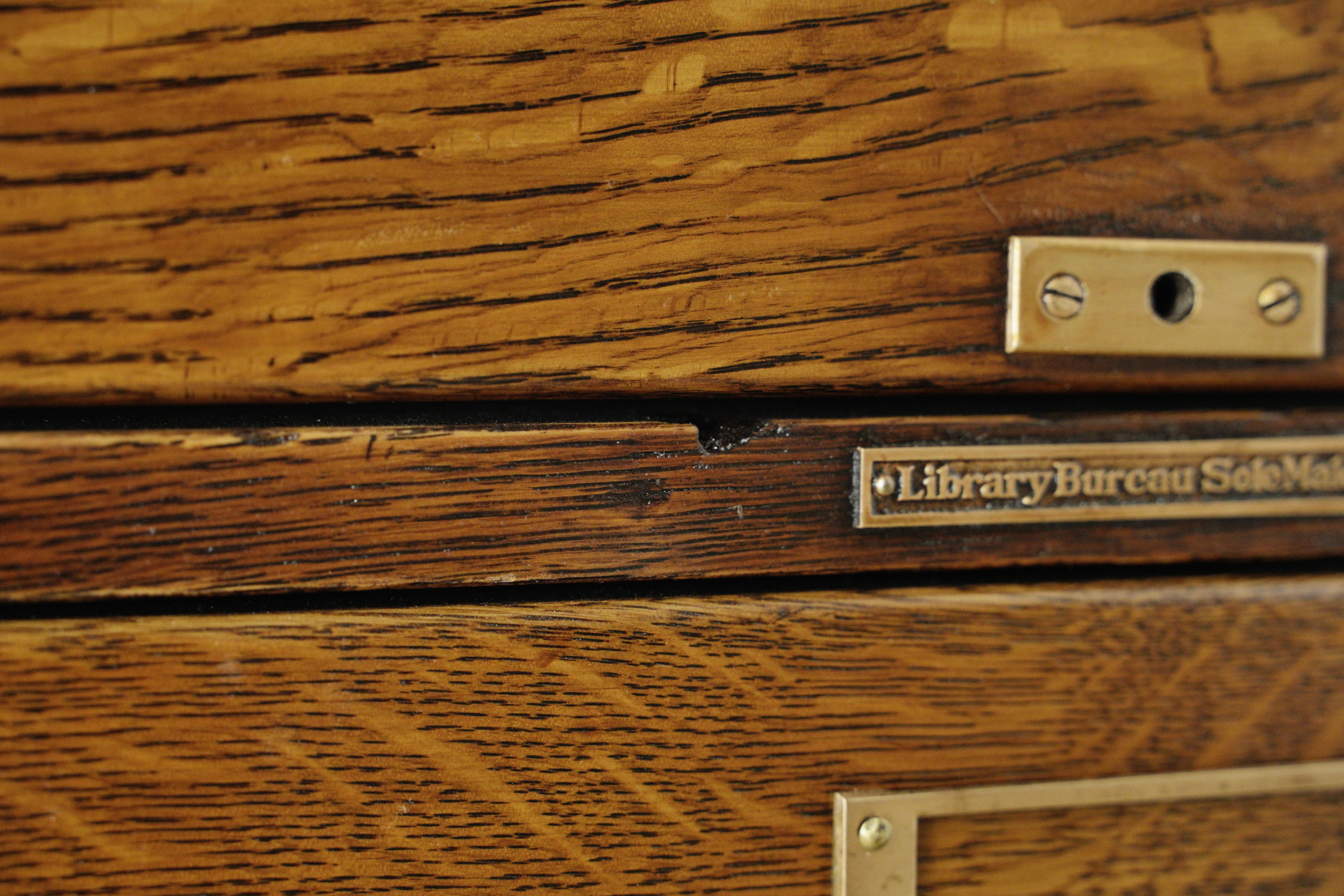 Antique Library Bureau Sole Makers Oak File Cabinet w 4 Drawers For Sale 4