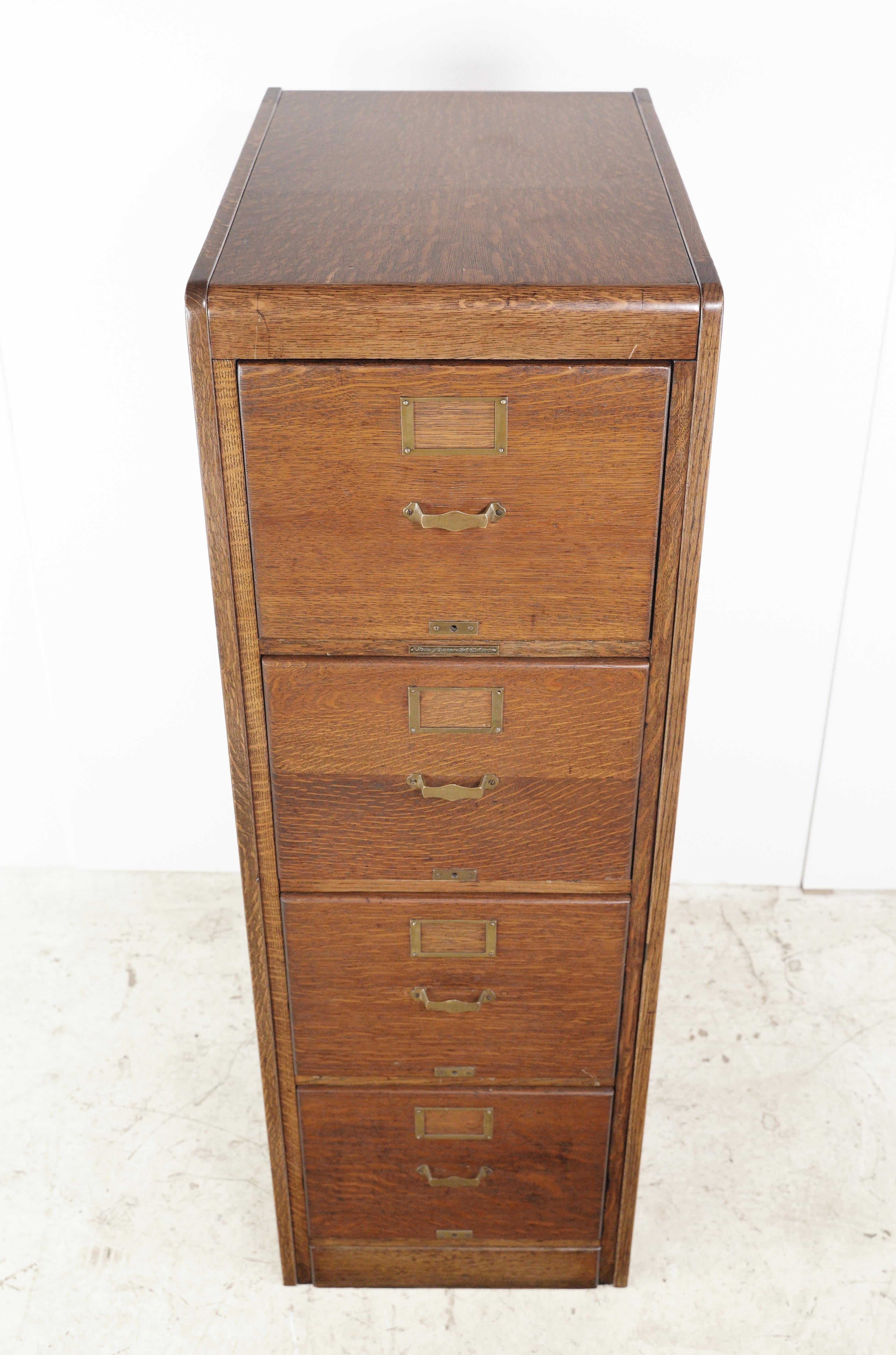 Antique Library Bureau Sole Makers Tiger Oak Wood Filing Cabinet In Good Condition In New York, NY