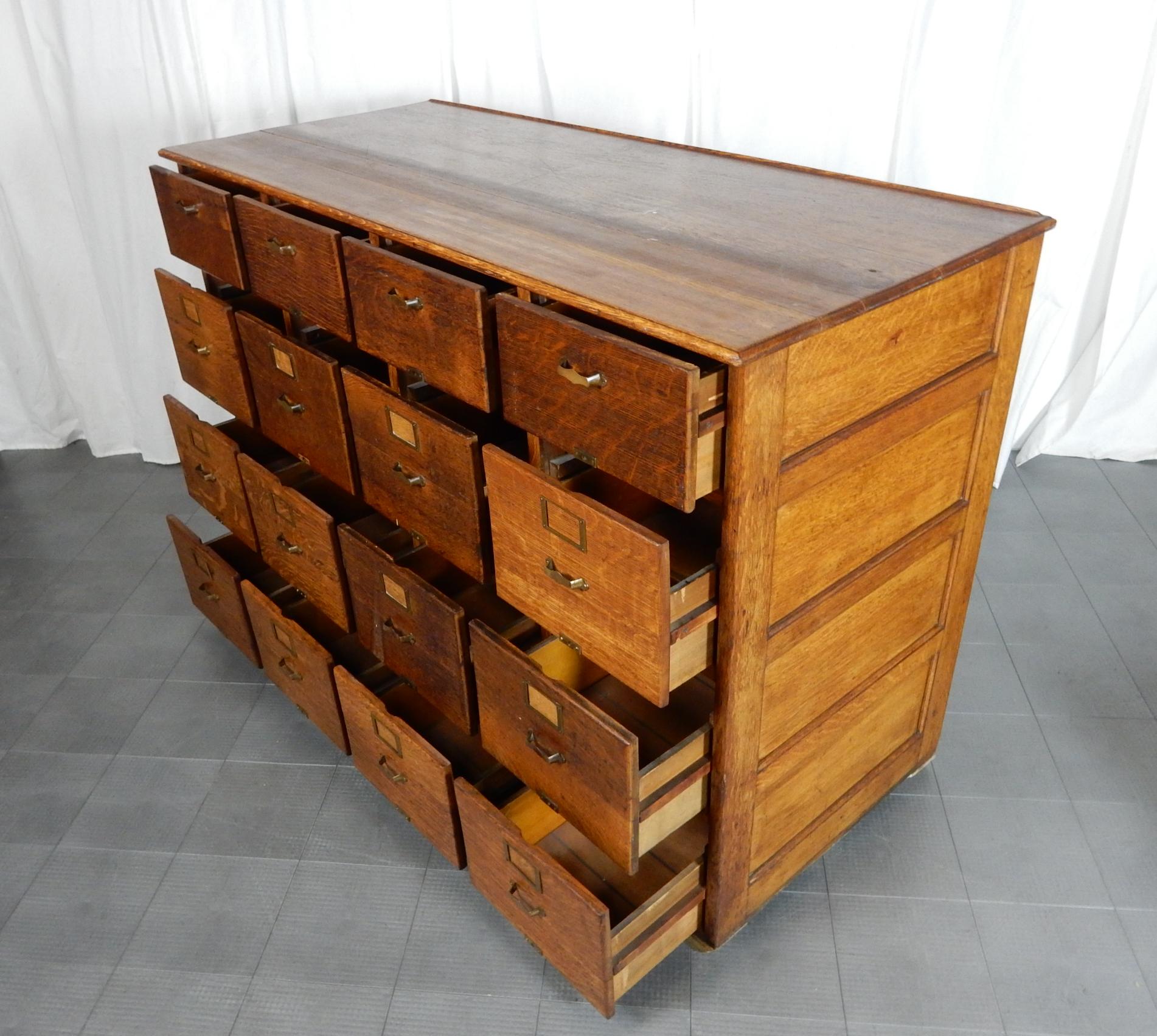 20th Century Antique Library Bureau SoleMakers Tiger Oak 16 Drawer File Cabinet, 1920's
