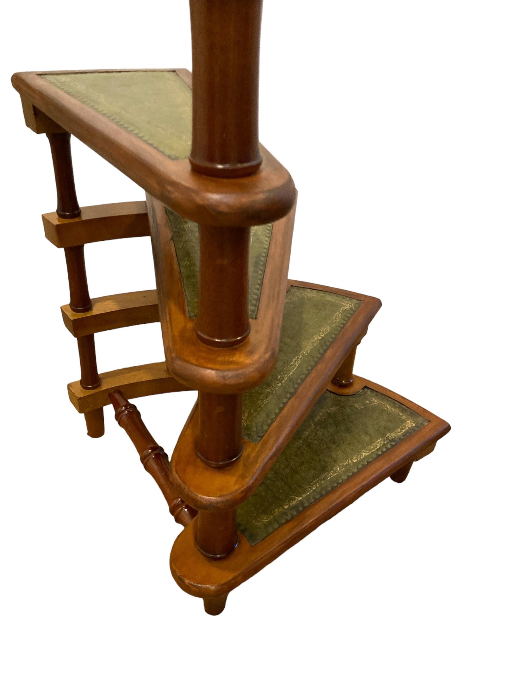Antique Library Steps with four spiral gilt leather trimmed steps and pole. In Good Condition In Bishop's Stortford, GB