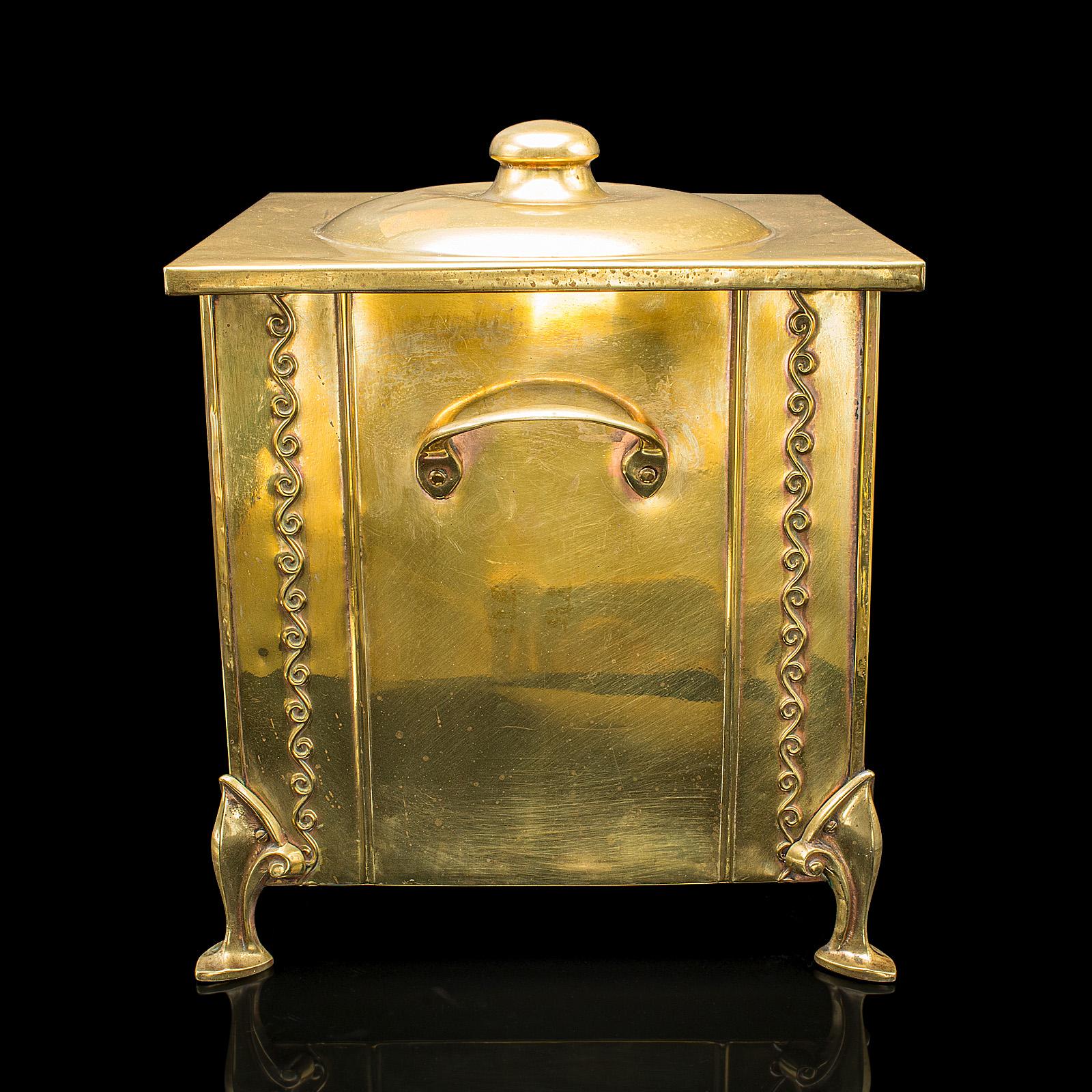 XIXe siècle Bouteille de charbon antique en laiton anglais, cheminée, bûches, magasin de cheminée, victorien en vente