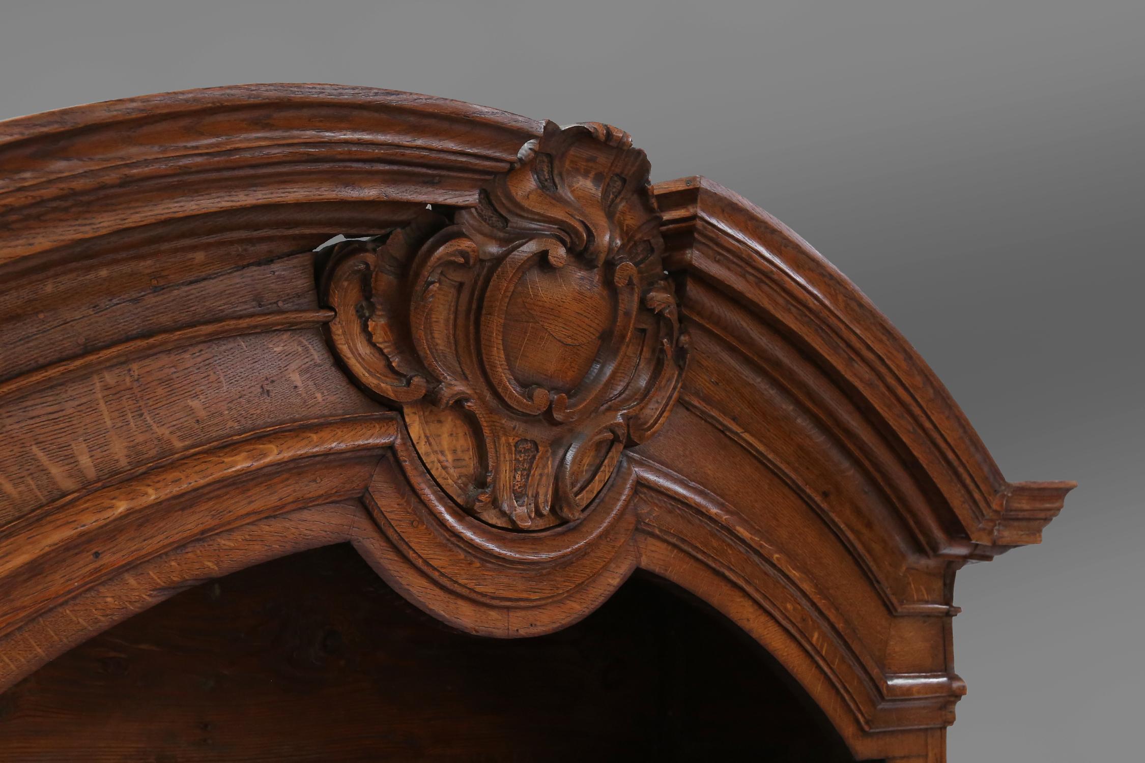 Antique Liège Cabinet 18th Century For Sale 7