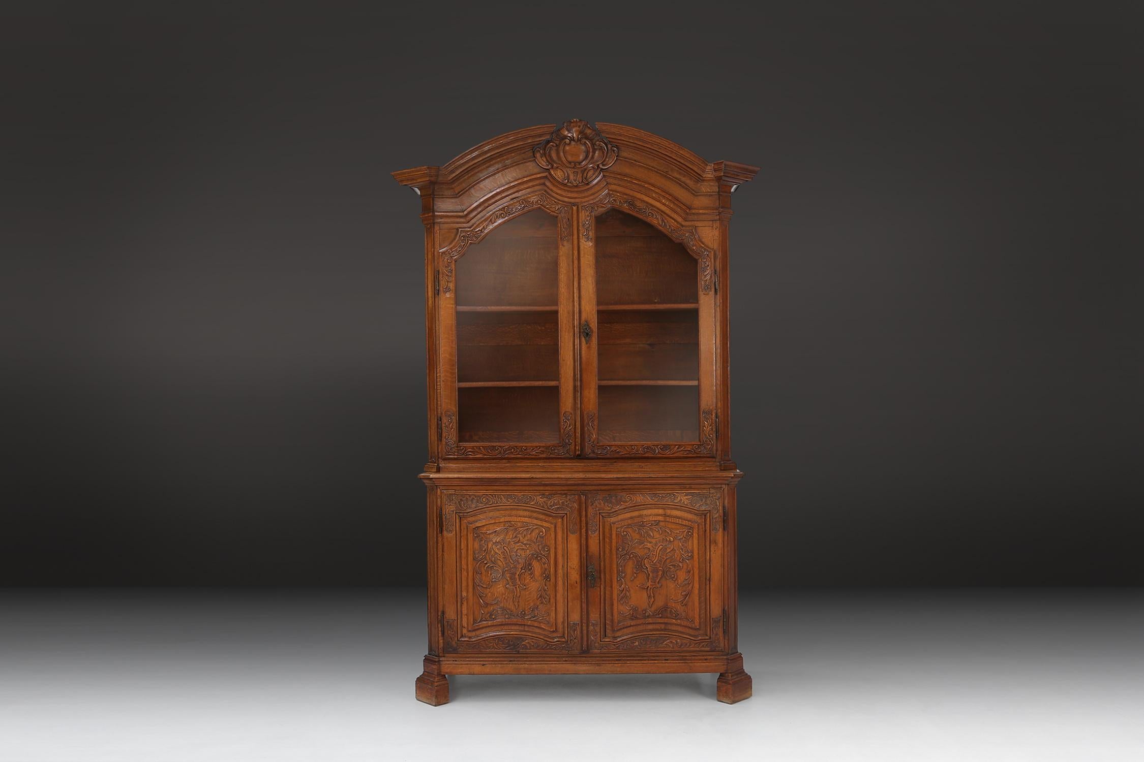 Antique Liège Cabinet 18th Century For Sale 9