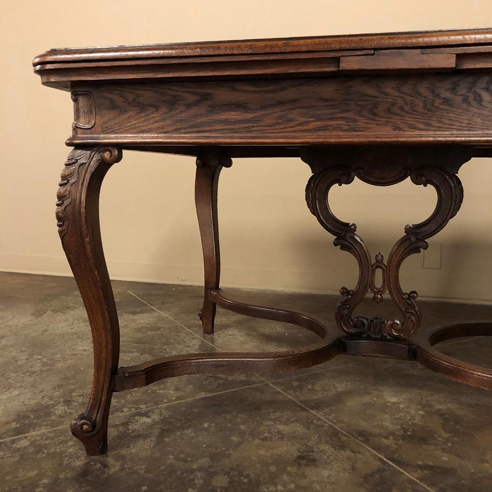 Antique Liegoise Draw Leaf Dining Table In Good Condition For Sale In Dallas, TX