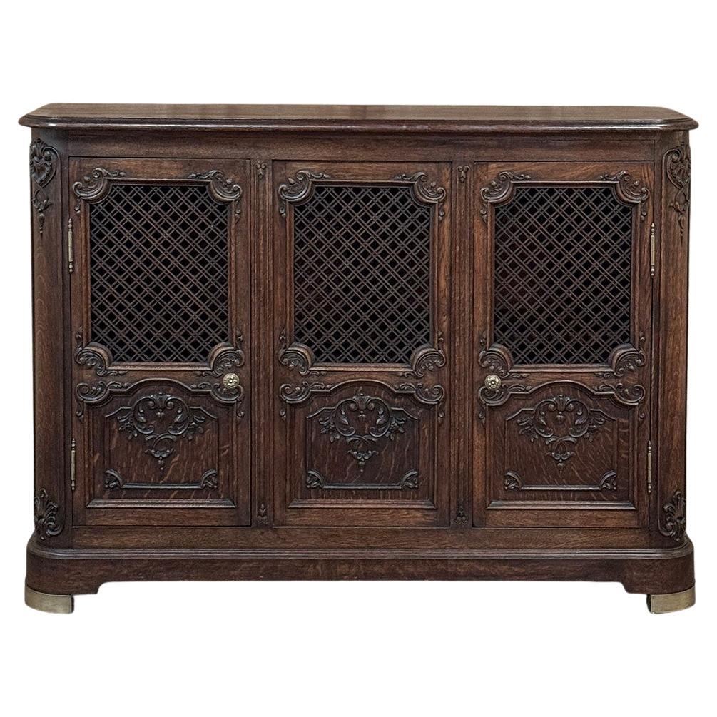 Credenza antica Liegoise Luigi XIV con ante a reticolo in vendita