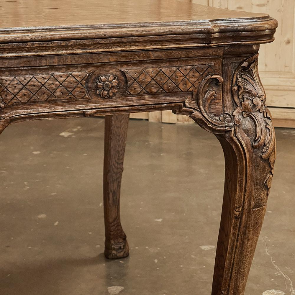 Ancienne table de salle à manger Louis XIV à feuilles tombantes en vente 5