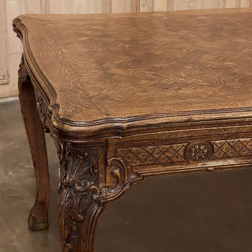 Ancienne table de salle à manger Louis XIV à feuilles tombantes en vente 9