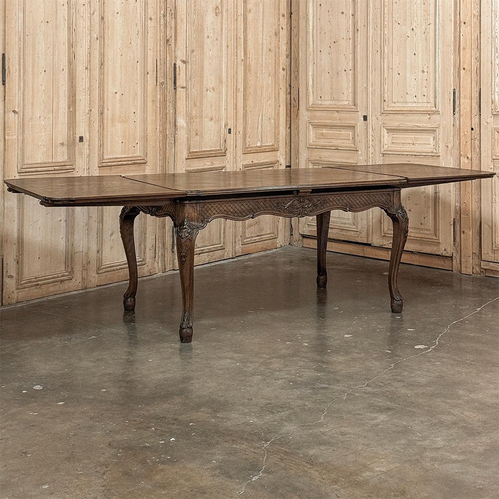 20th Century Antique Liegoise Louis XIV Draw Leaf Dining Table For Sale